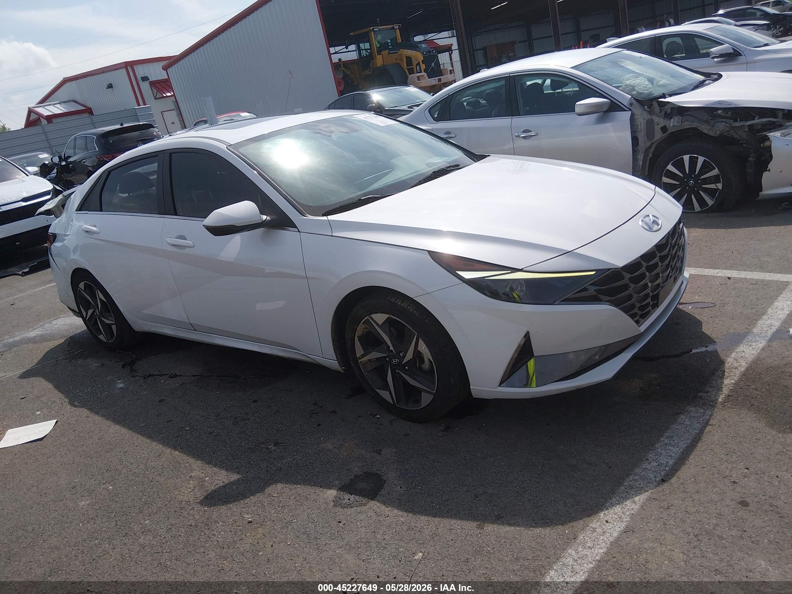 2022 Hyundai Elantra SEL, VIN 5NPLN4AG5NH066877 — Rear end