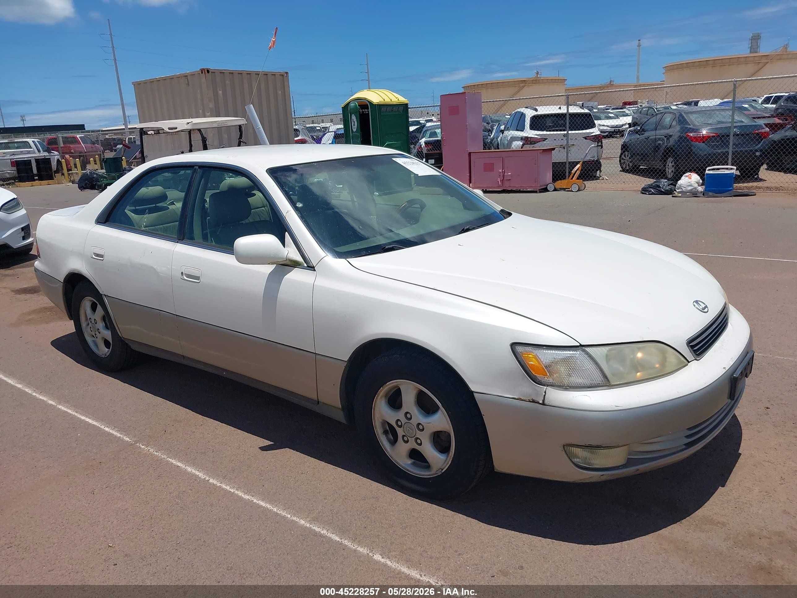 1999 Lexus ES 300, VIN JT8BF28G3X0214638 — Обычный износ