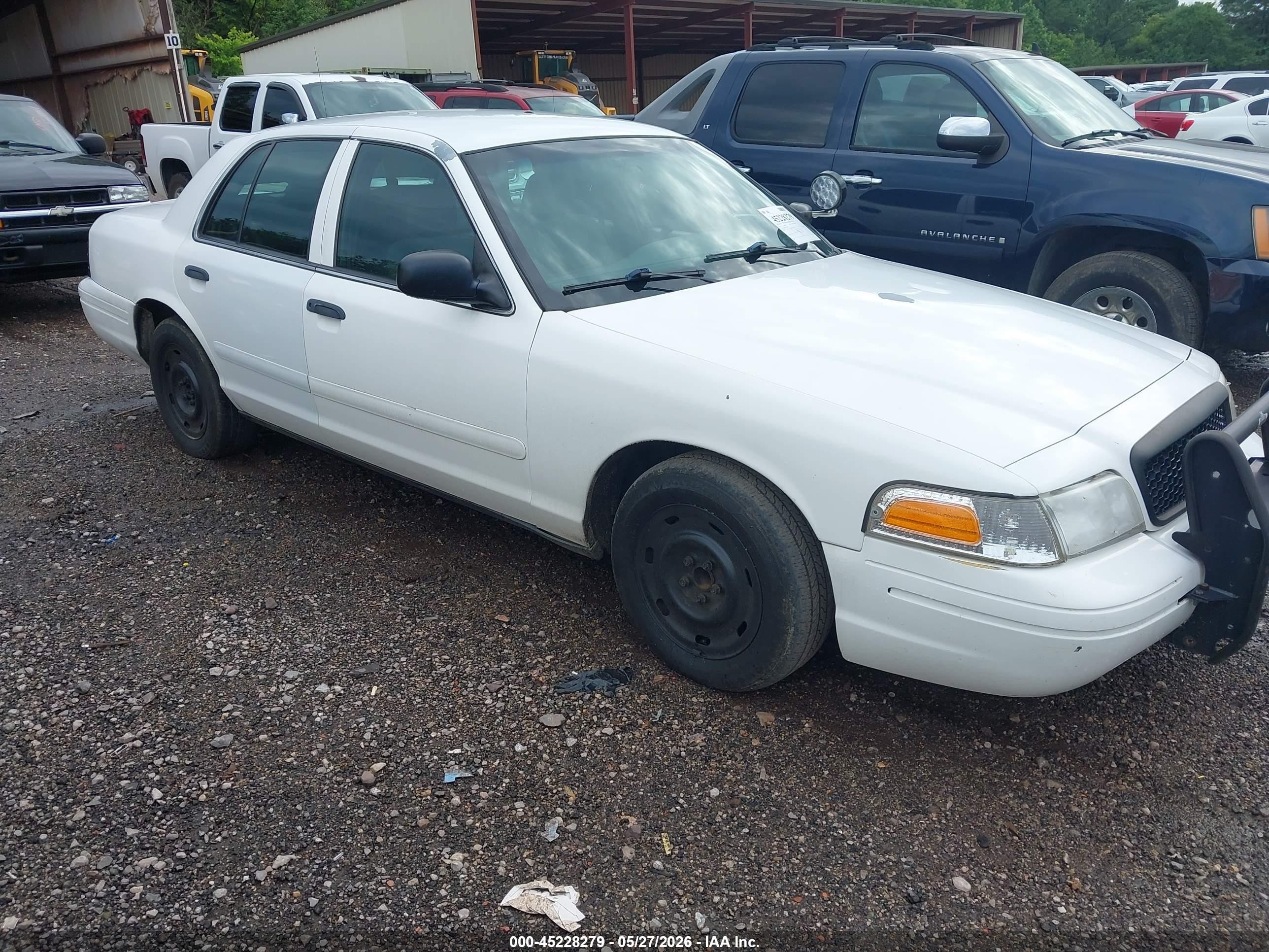 2003 Ford Police Interceptor Street Appear, VIN 2FAFP71W33X170544 — Front end