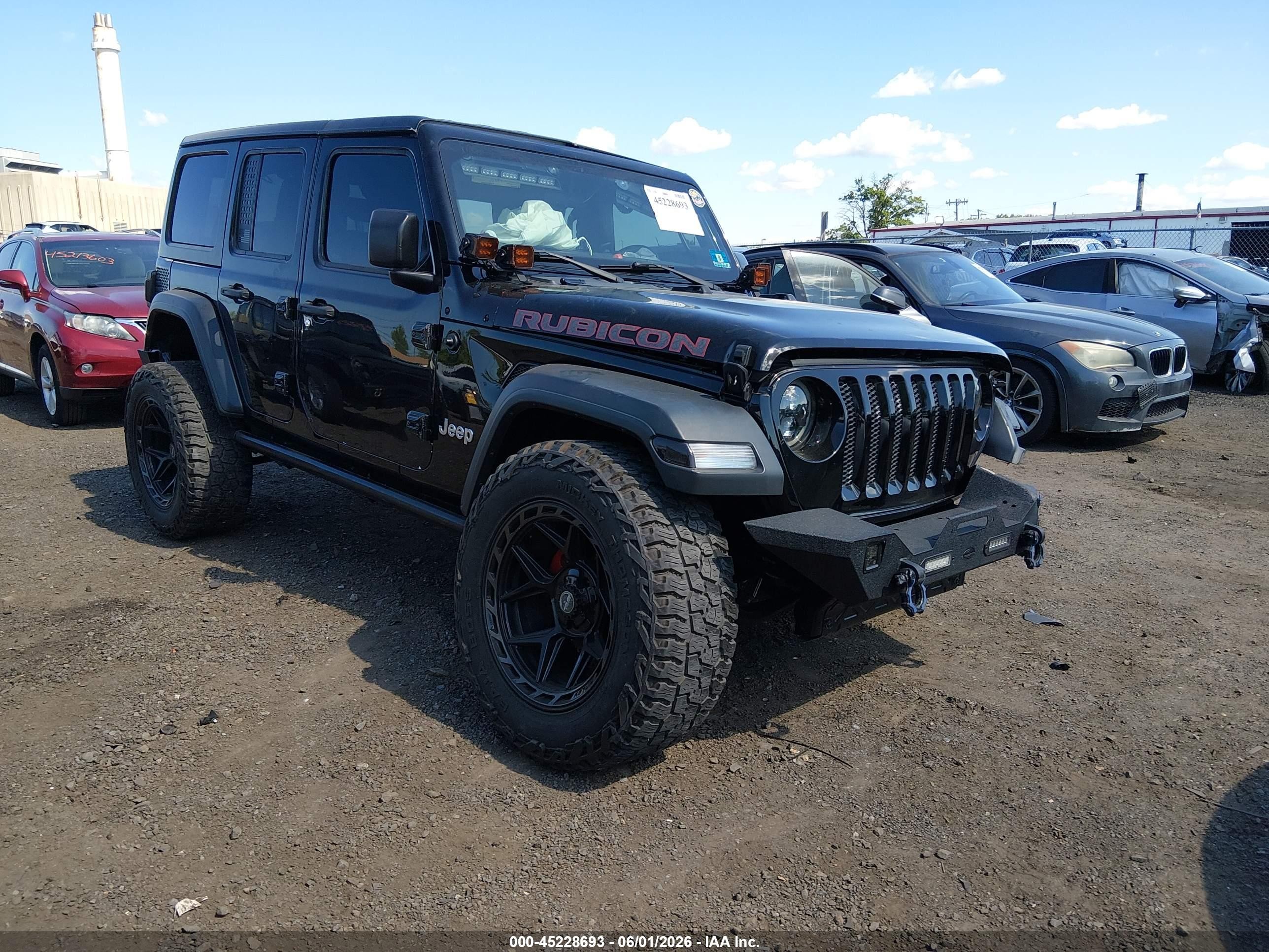 2018 Jeep Wrangler Unlimited Sport S, VIN 1C4HJXDG1JW305604 — Front end