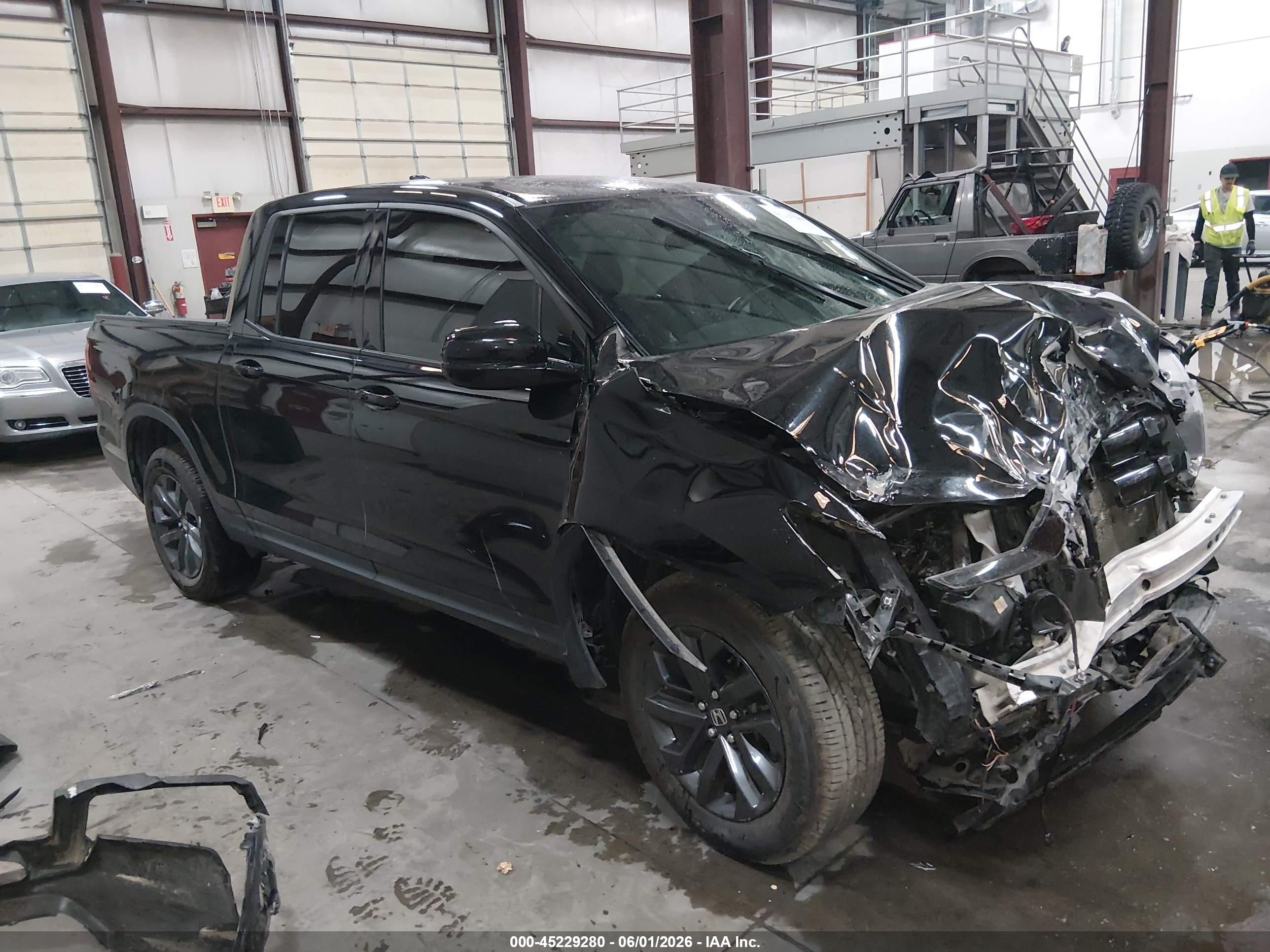 2024 Honda Ridgeline Sport, VIN 5FPYK3F15RB029515 — Front end