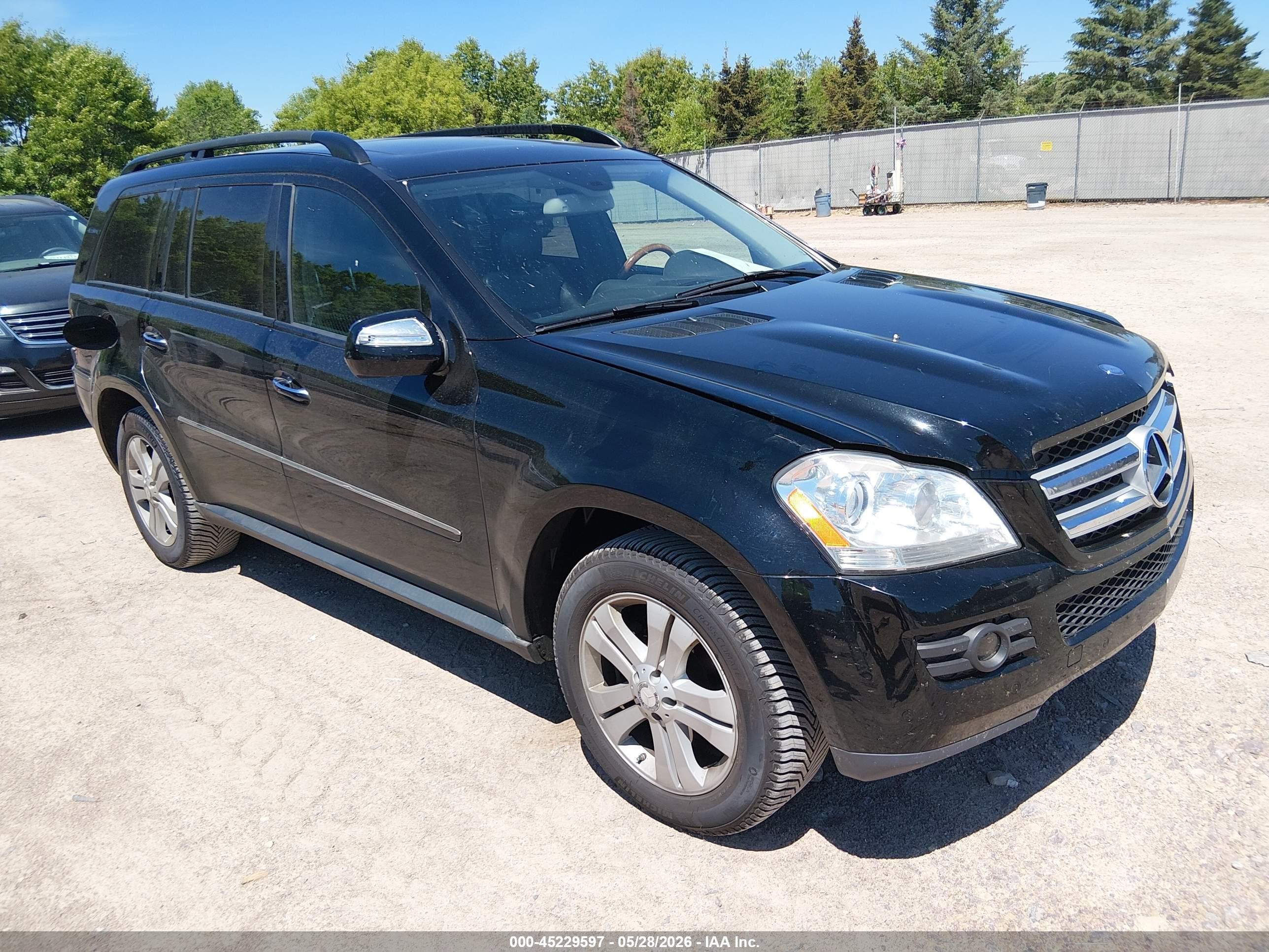 2009 Mercedes-Benz GL 450, VIN 4JGBF71E59A444830 — Normal wear