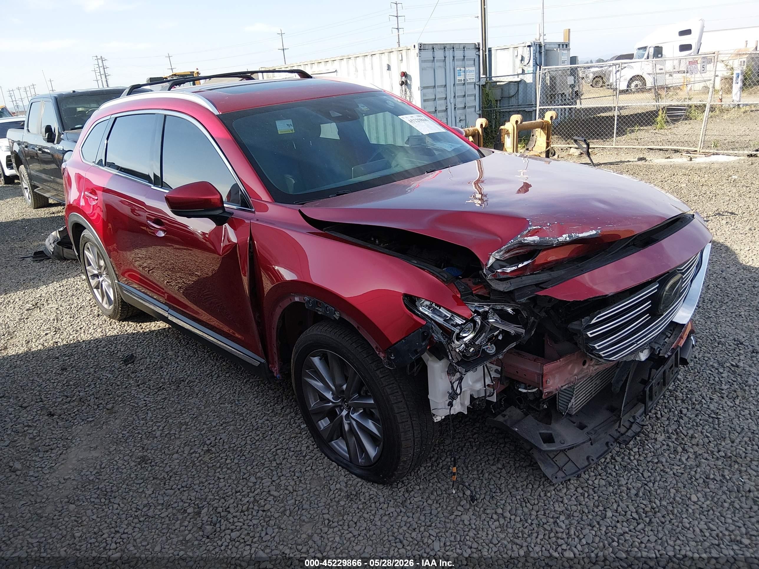 2021 Mazda CX-9 Grand Touring, VIN JM3TCBDY0M0532264 — Front end
