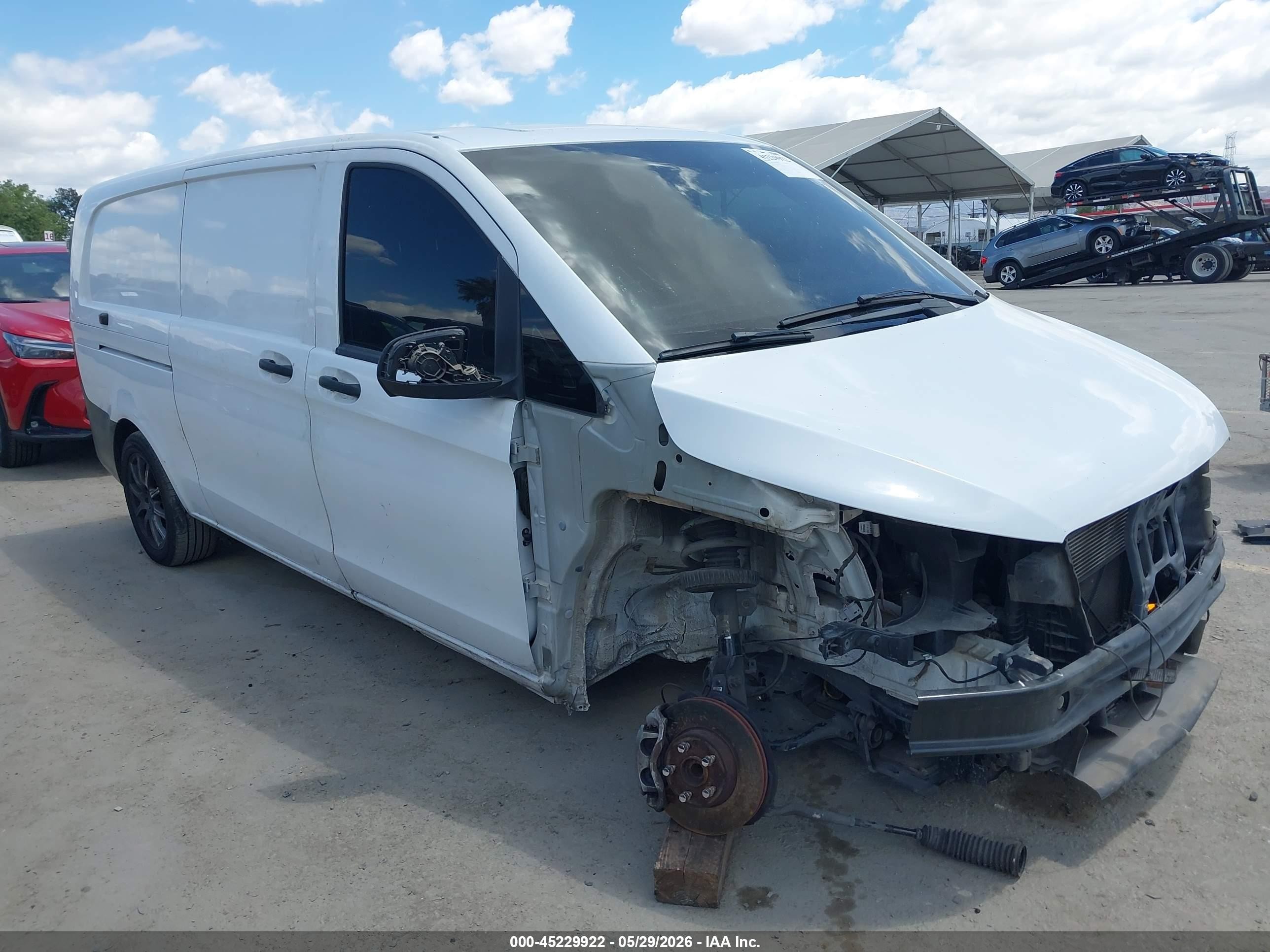 2019 Mercedes-Benz Metris Cargo, VIN WD3PG3EA4K3523837 — Front end