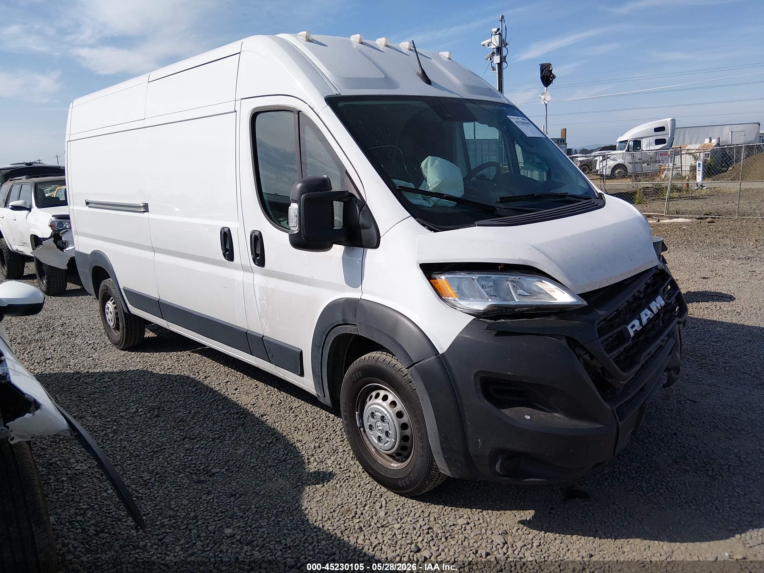 2024 Ram ProMaster Cargo Tradesman, VIN 3C6LRVDG1RE121610 — Front end