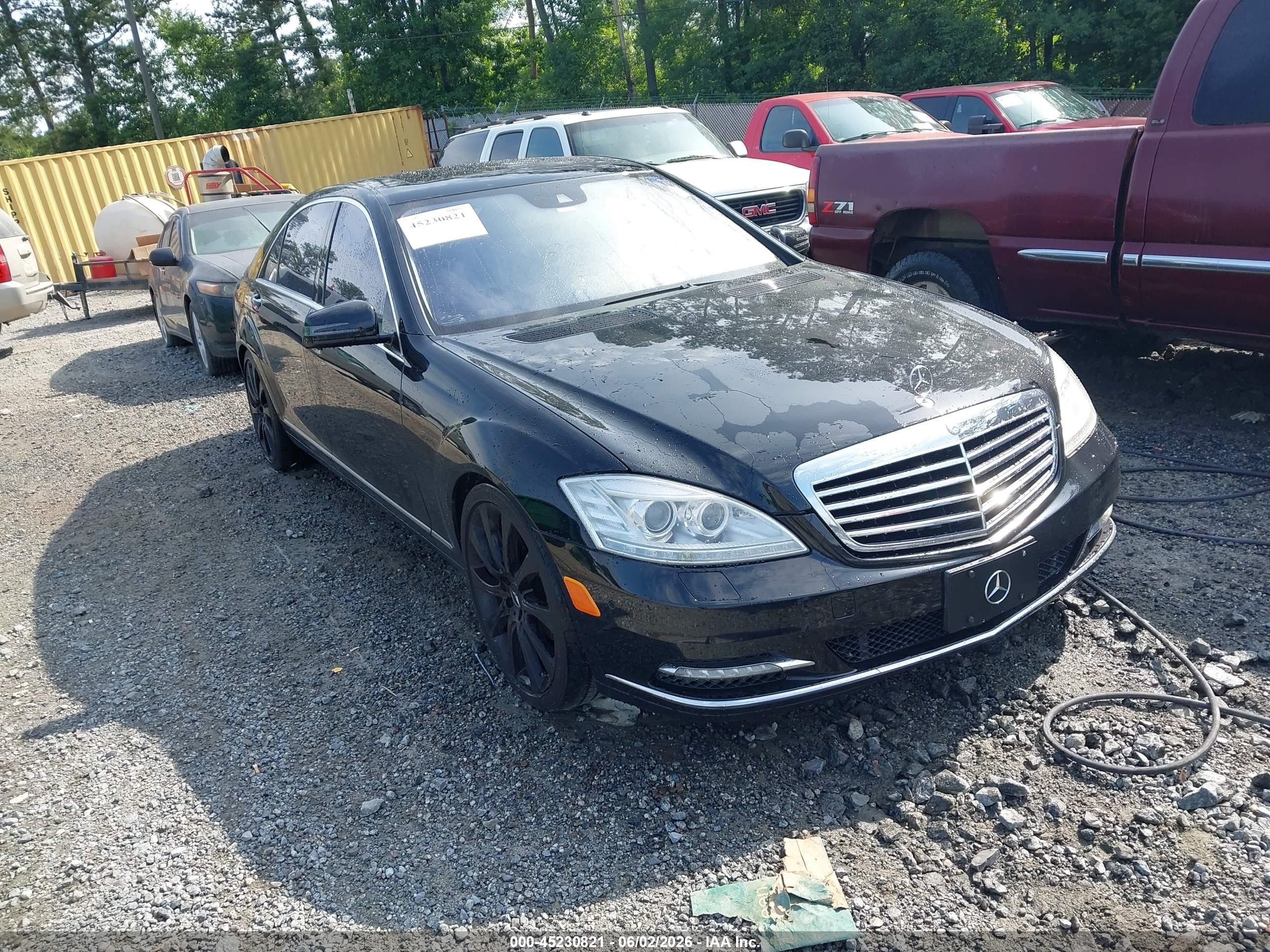 2011 Mercedes-Benz S 550, VIN WDDNG7BB9BA416446 — All over