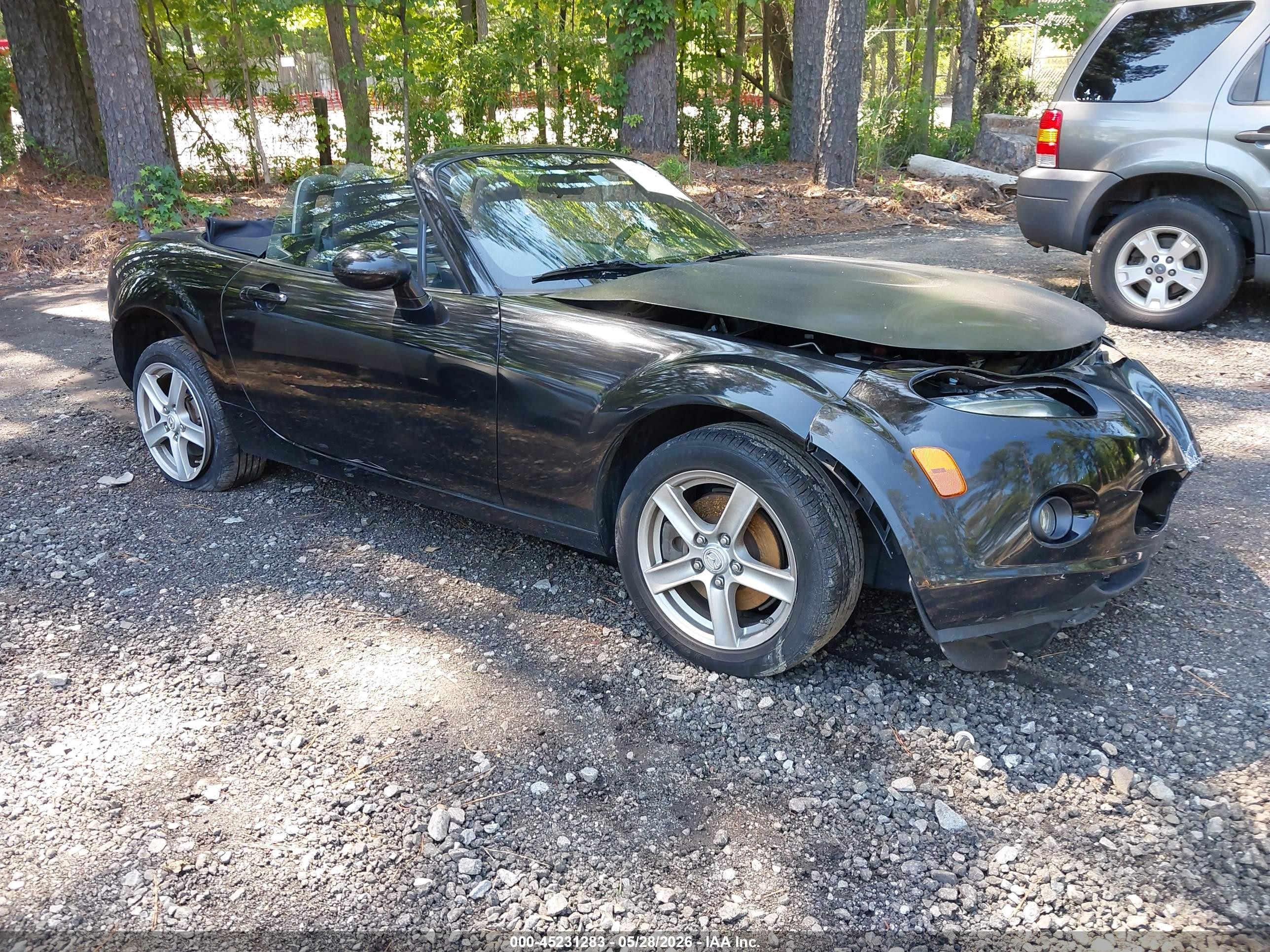 2008 Mazda MX-5 Miata Touring, VIN JM1NC25F680150499 — Front end