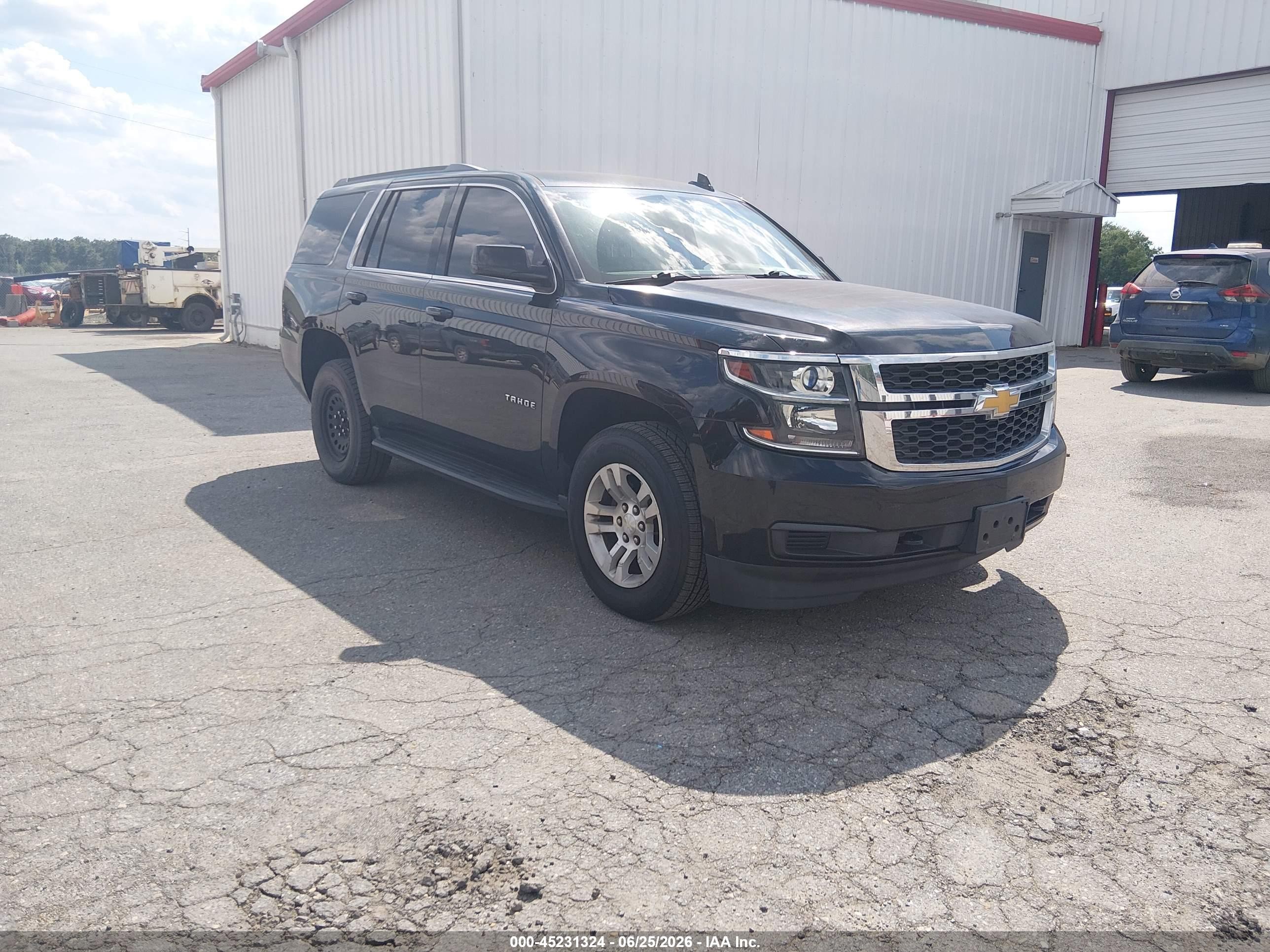 2017 Chevrolet Tahoe LS, VIN 1GNSKAEC0HR280206 — Normal wear