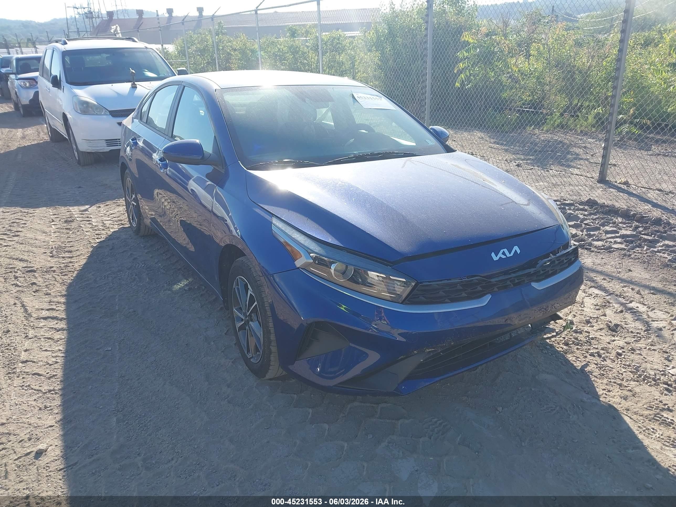 2023 Kia Forte LXS, VIN 3KPF24AD5PE519690 — Front end