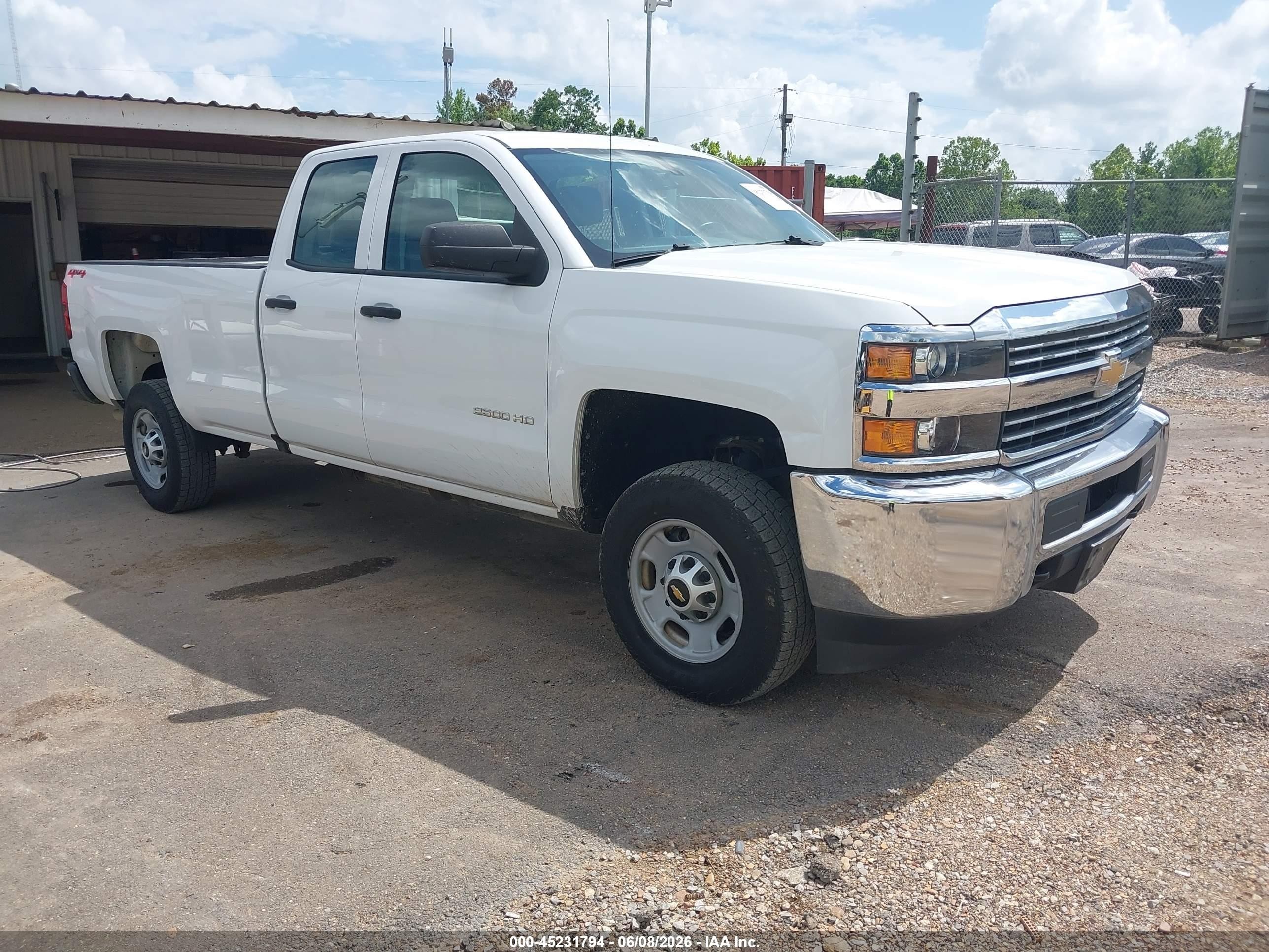 2017 Chevrolet Silverado 2500HD Work Truck, VIN 1GC2KUEG5HZ337173 — Обычный износ