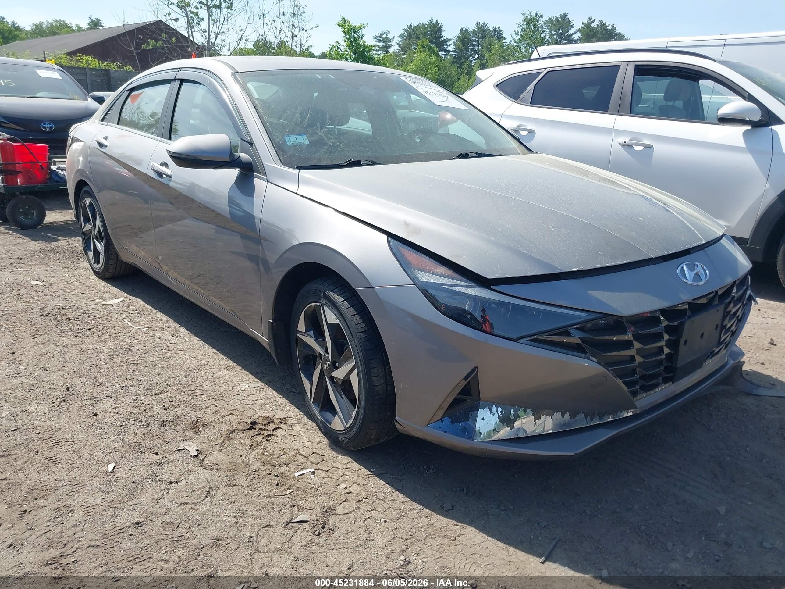 2022 Hyundai Elantra Limited, VIN KMHLN4AJ3NU016279 — Front end