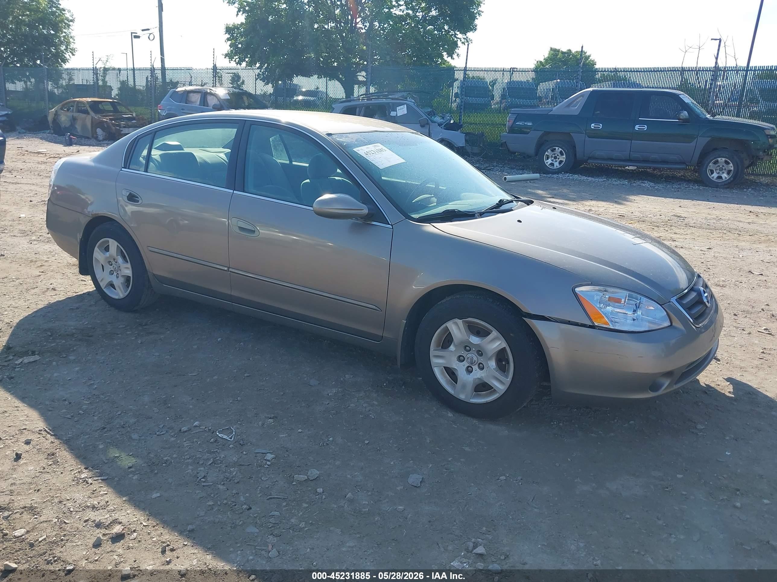 2004 Nissan Altima S, VIN 1N4AL11D74C178291 — Front end