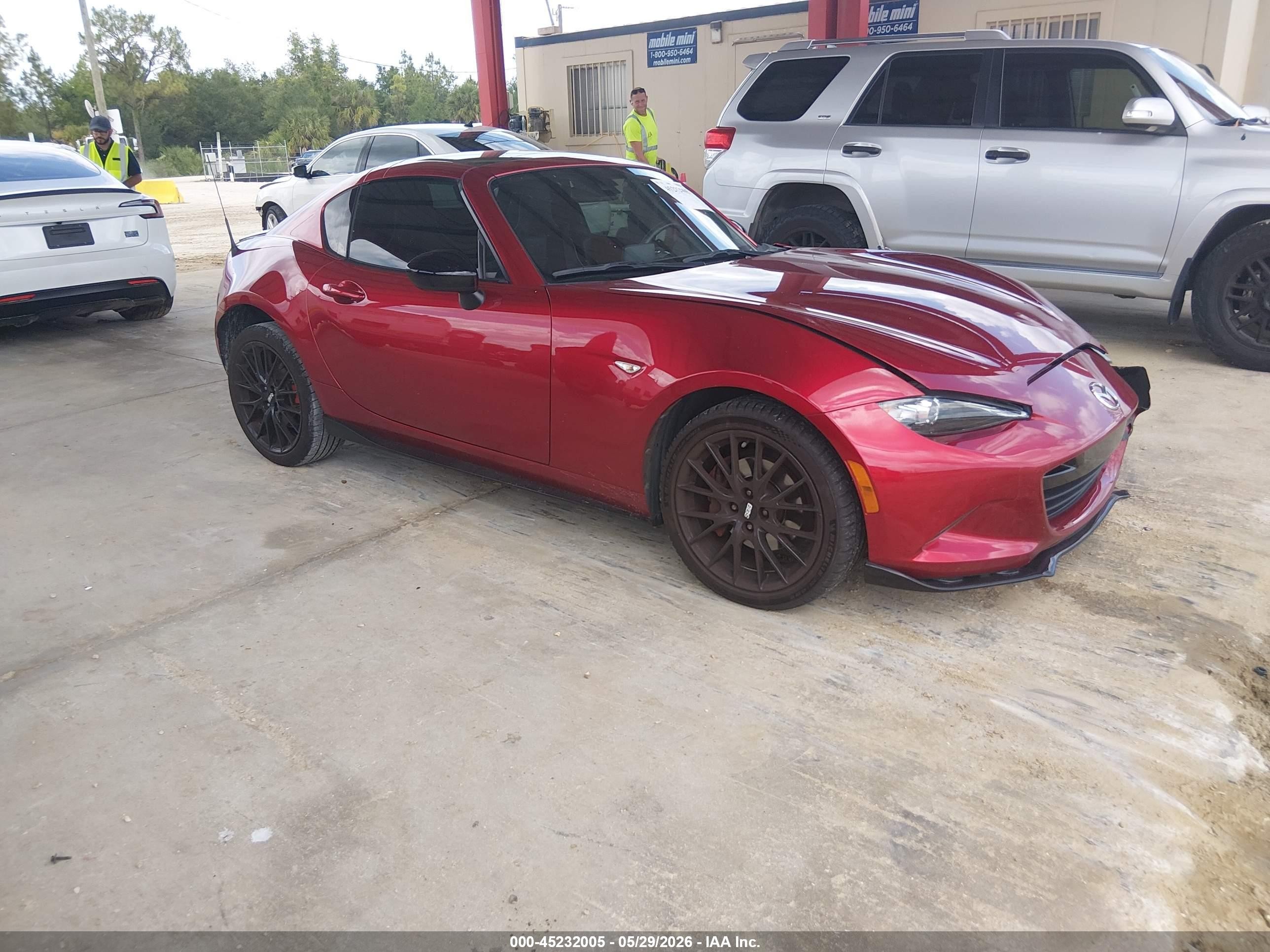 2022 Mazda MX-5 Miata Club, VIN JM1NDAL78N0504487 — Front end