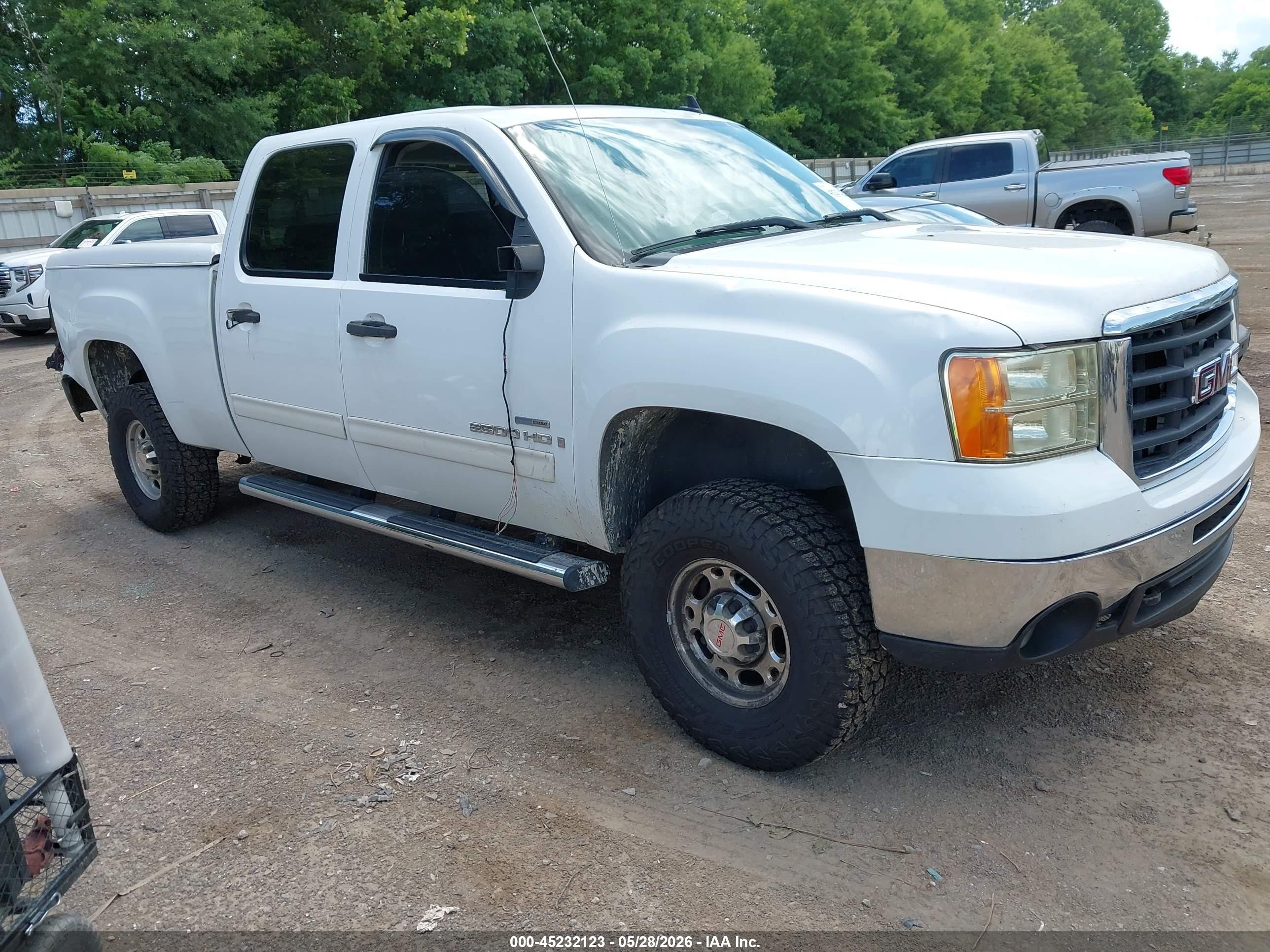 2007 GMC Sierra 2500HD SLT, VIN 1GTHK23647F534196 — Roof