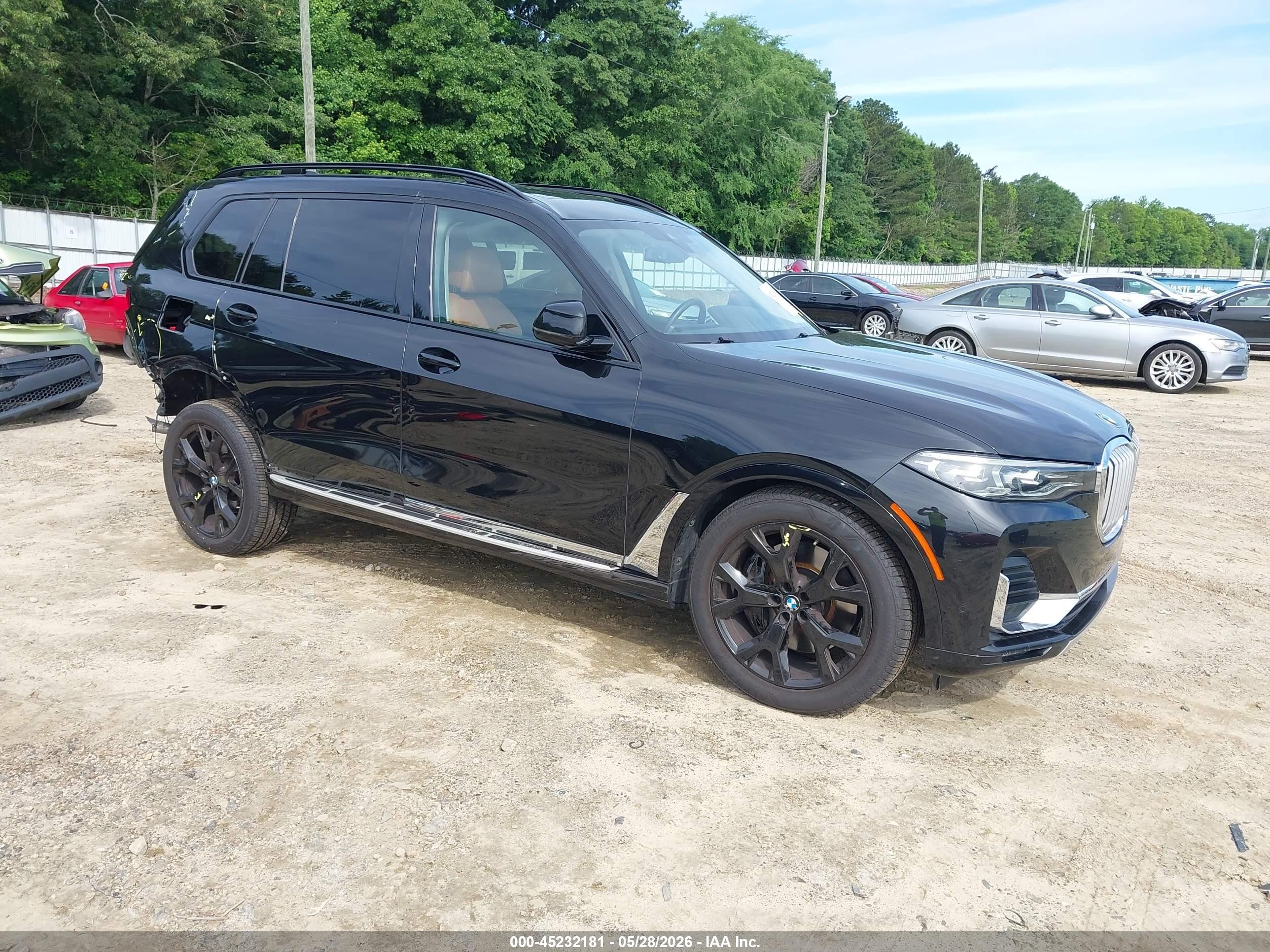 2022 BMW X7 xDrive40i, VIN 5UXCW2C0XN9L04070 — Зад