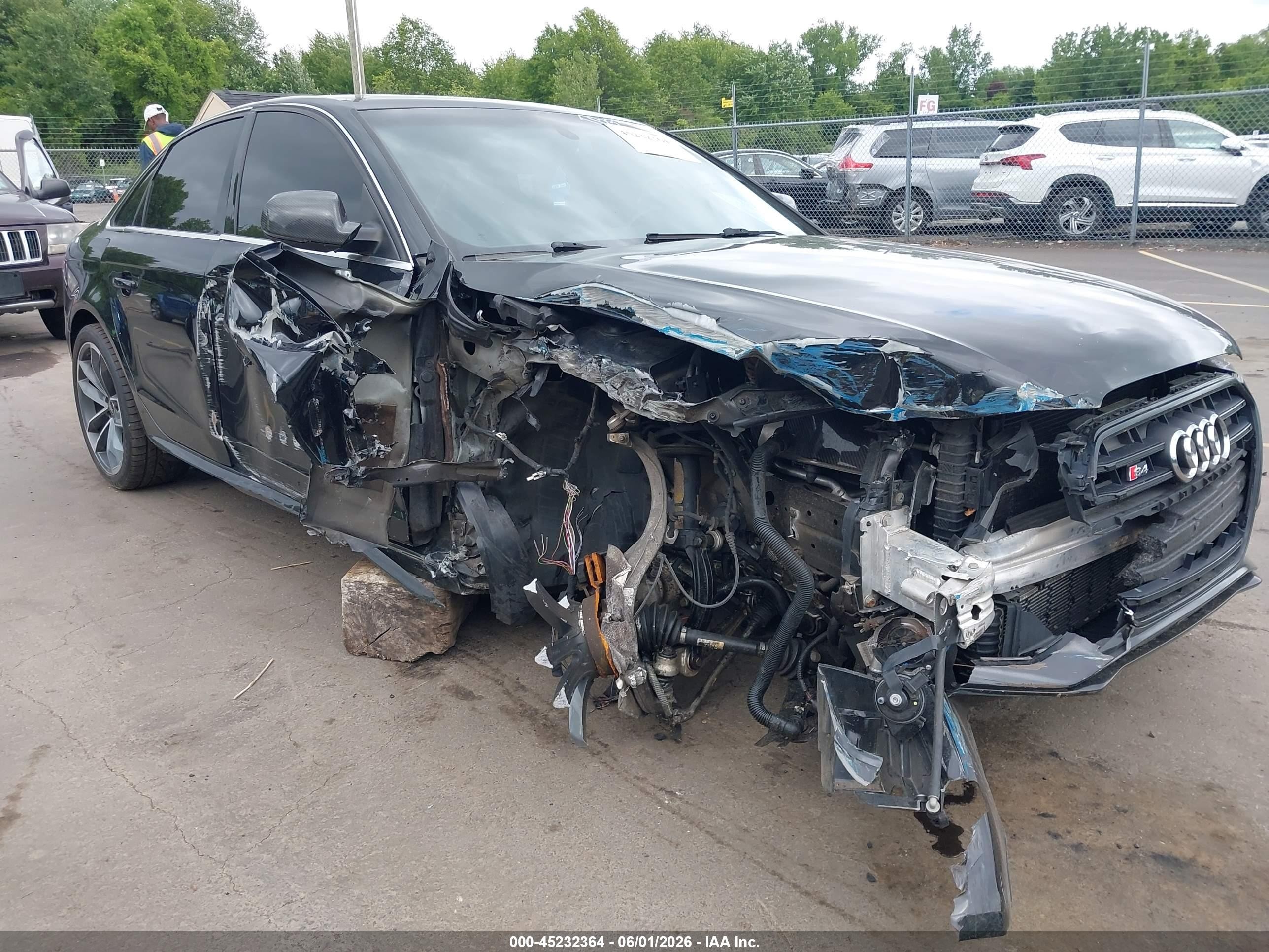 2015 Audi S4 Premium Plus, VIN WAUBGAFL3FA068062 — Front end