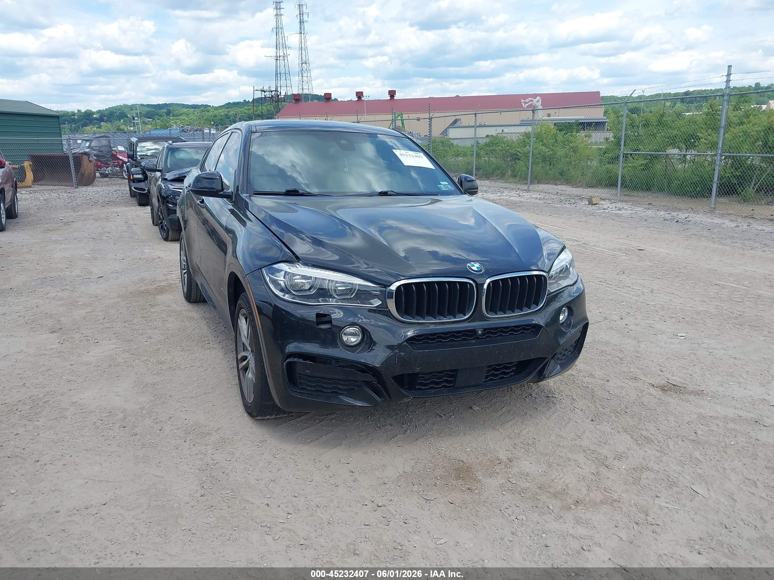 2017 BMW X6 xDrive35i, VIN 5UXKU2C32H0X47415 — Front end
