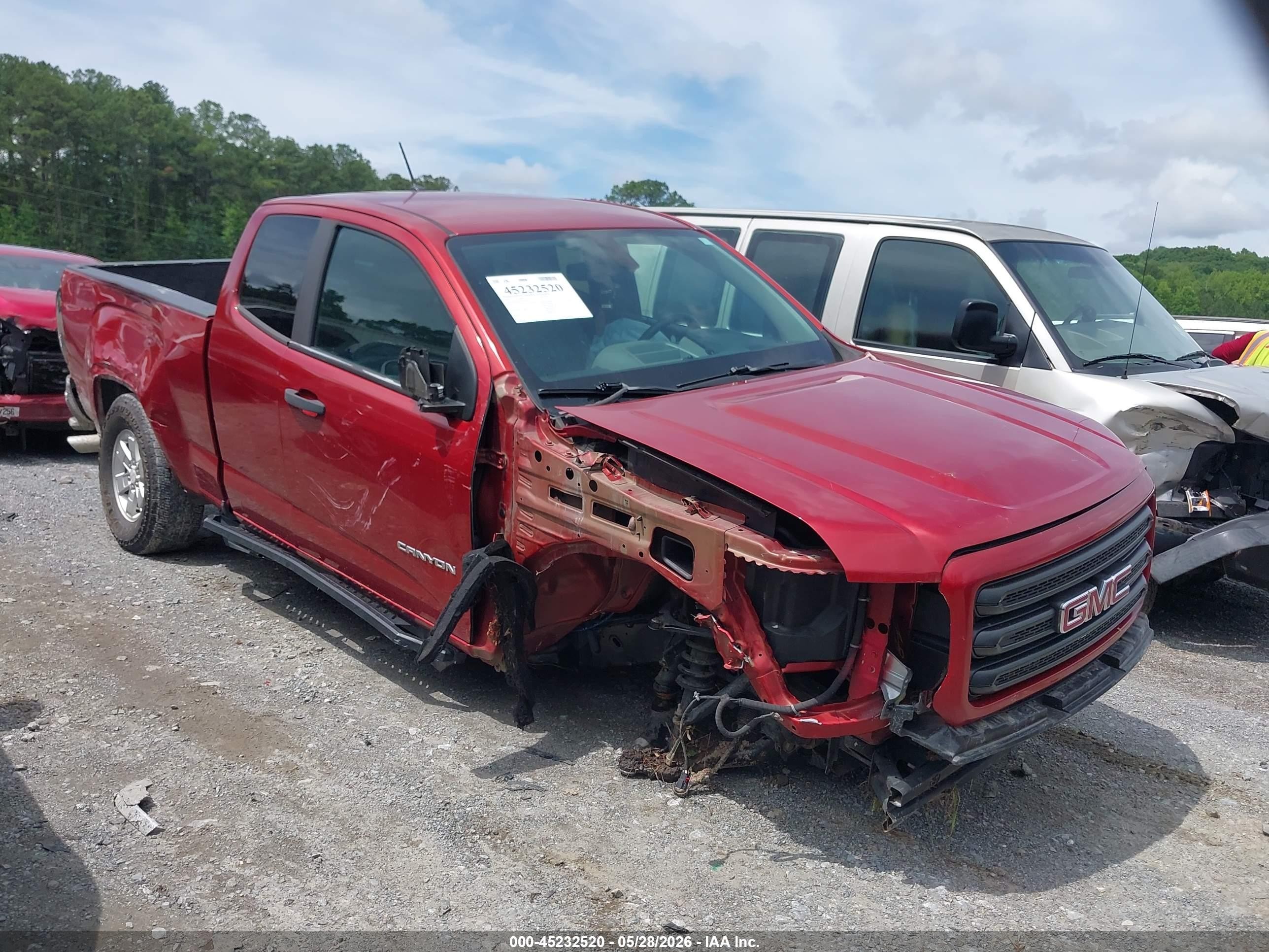 2015 GMC Canyon 2WD, VIN 1GTH5AE39F1206871 — Front end