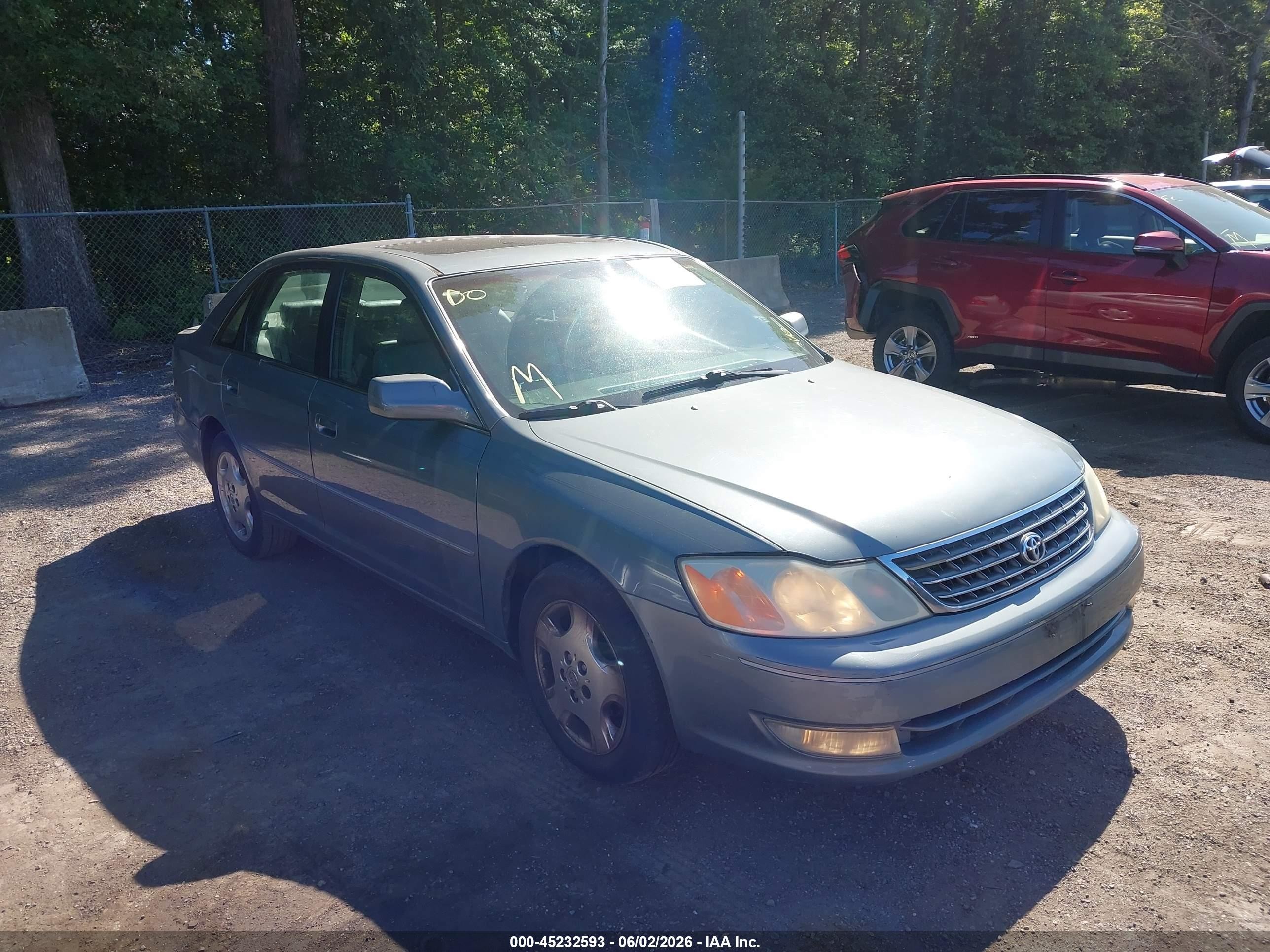 2004 Toyota Avalon XLS, VIN 4T1BF28B74U341799 — Rear end