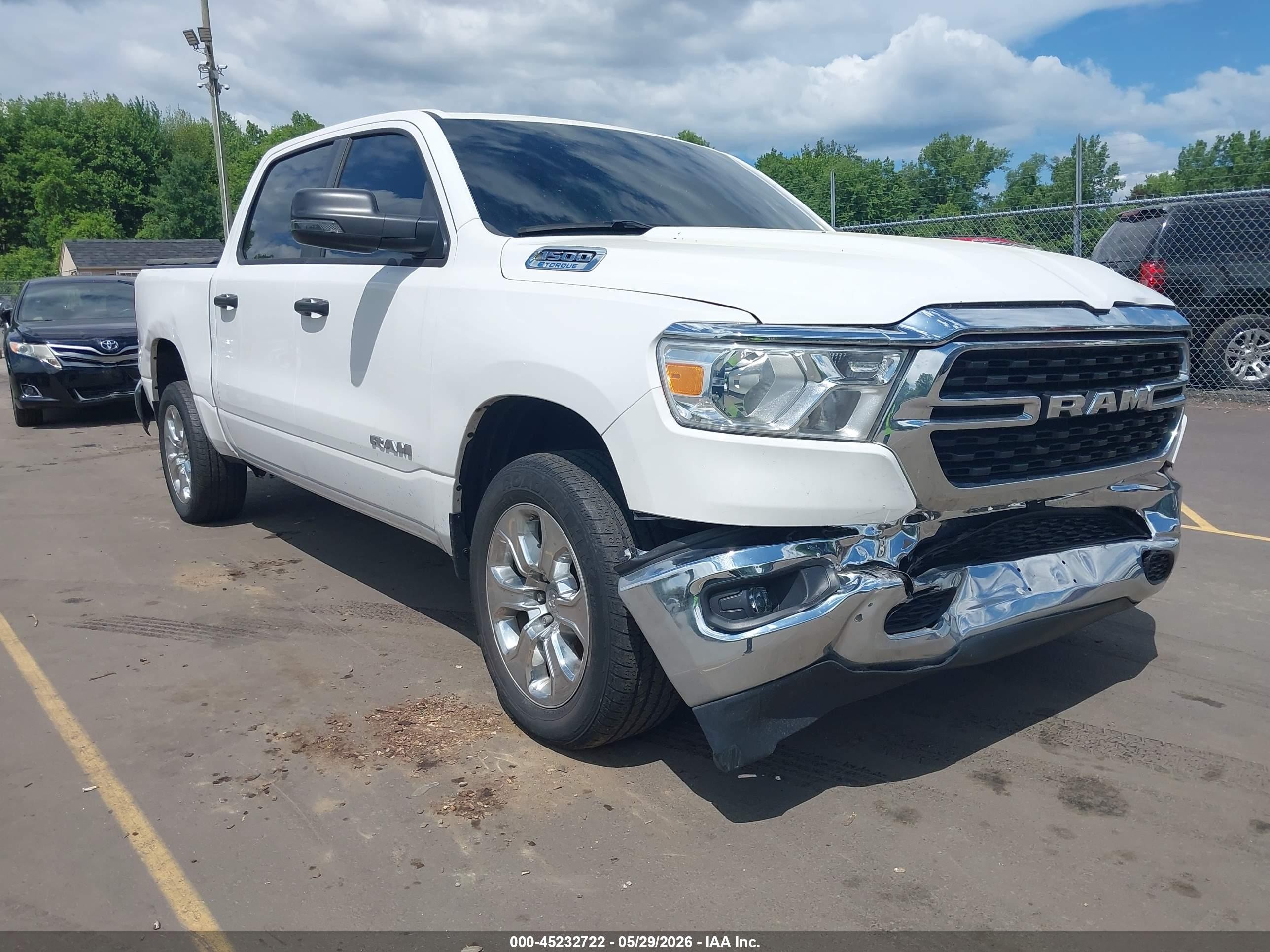 2023 Ram 1500 Big Horn, VIN 1C6RRFFG0PN539596 — Зад