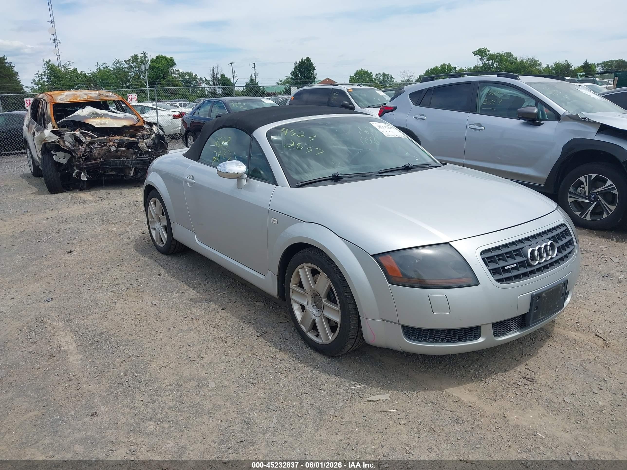 2004 Audi TT, VIN TRUUT28N641003396 — Зад