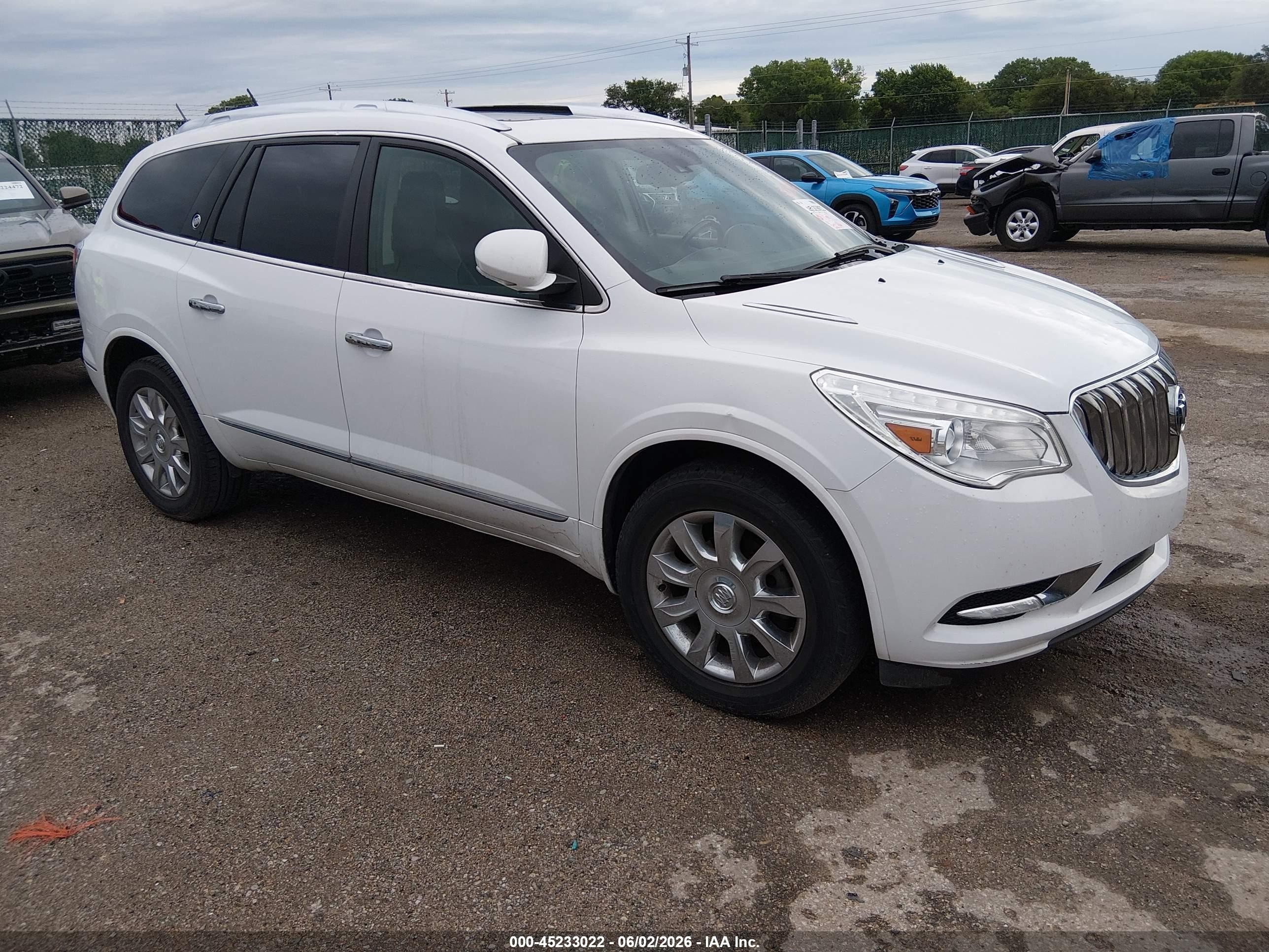 2017 Buick Enclave Premium, VIN 5GAKRCKD6HJ290638 — Град