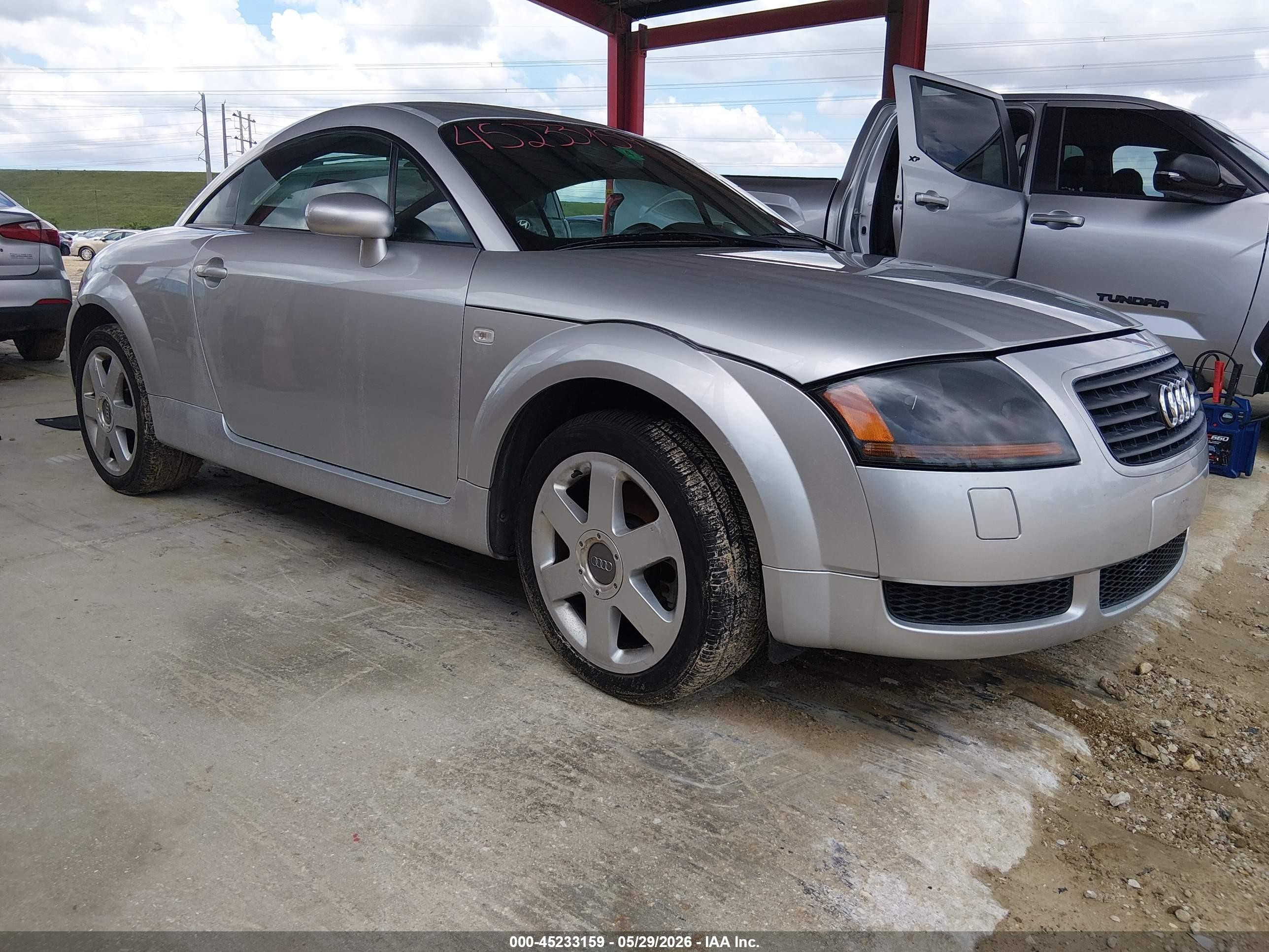 2000 Audi TT, VIN TRUUC28N5Y1060811 — Обычный износ