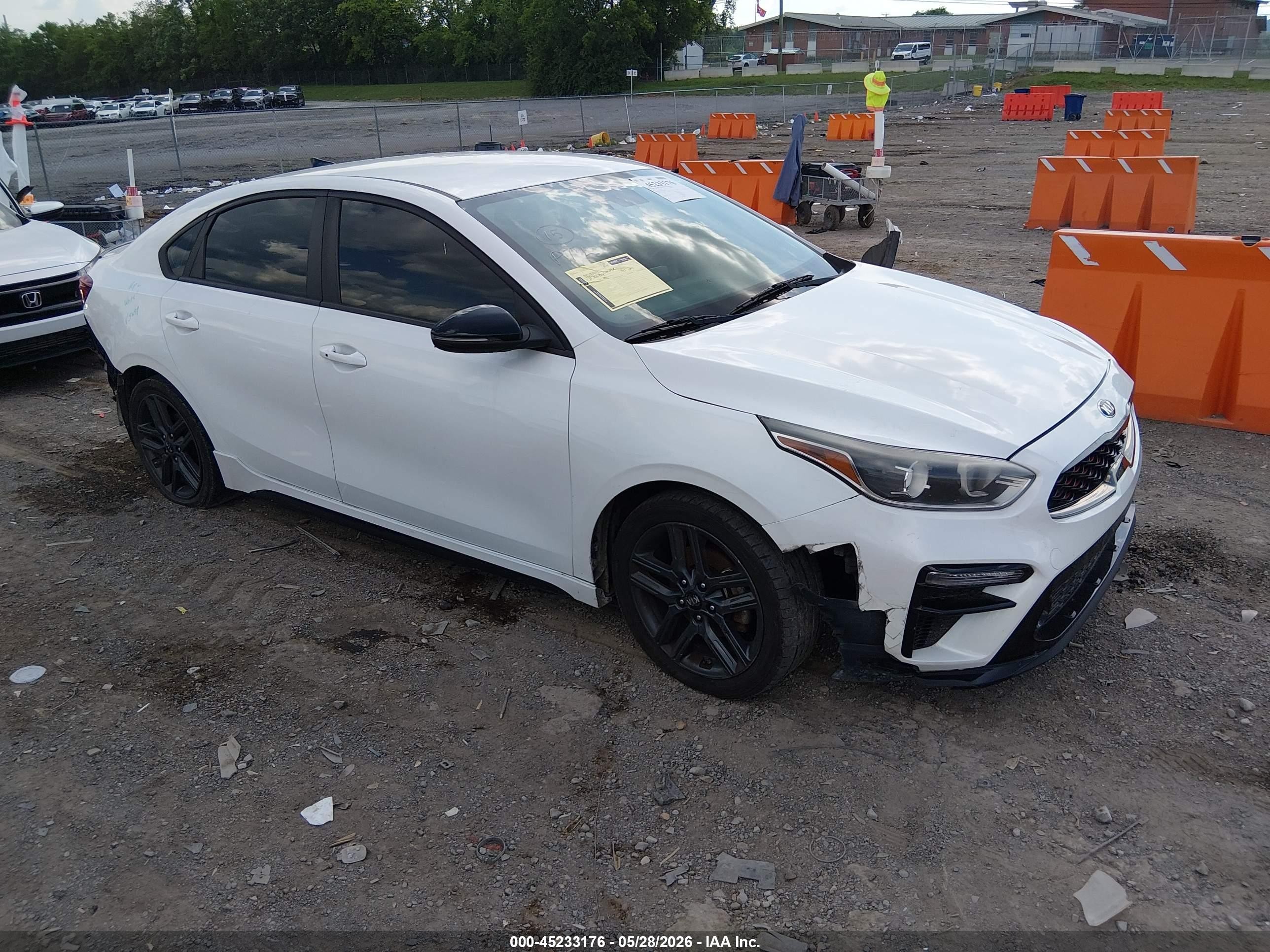 2021 Kia Forte GT-Line, VIN 3KPF34AD5ME290663 — Rear end