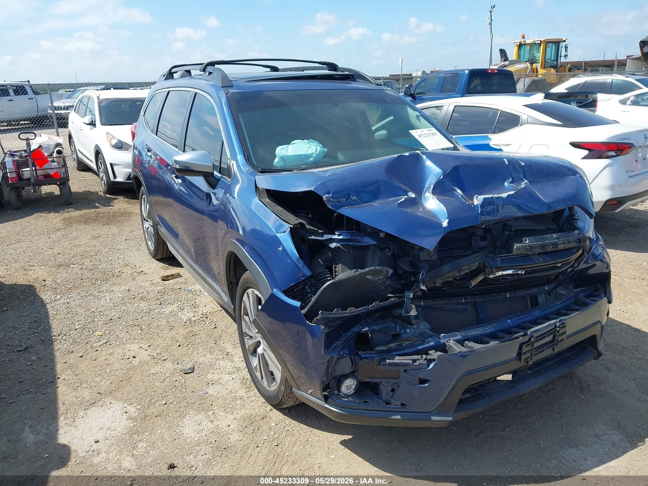 2020 Subaru Ascent Touring, VIN 4S4WMARD4L3454244 — Front end