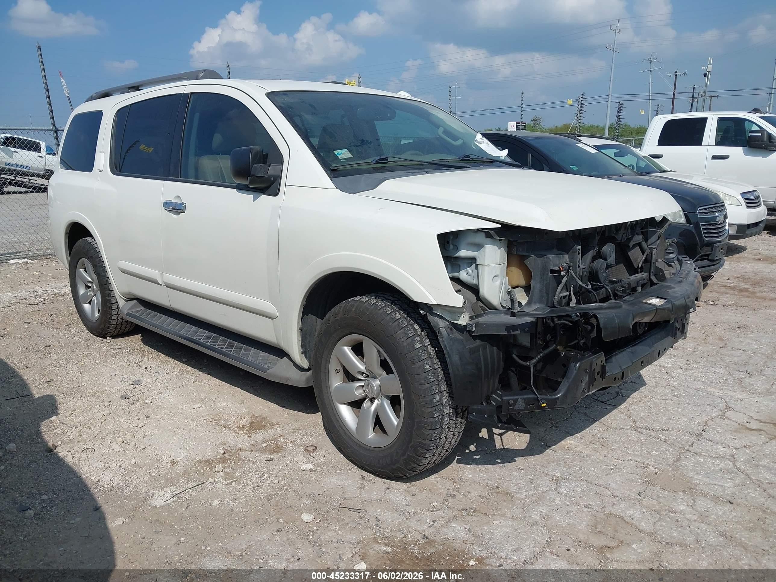 2015 Nissan Armada SV, VIN 5N1BA0ND3FN603842 — Front end