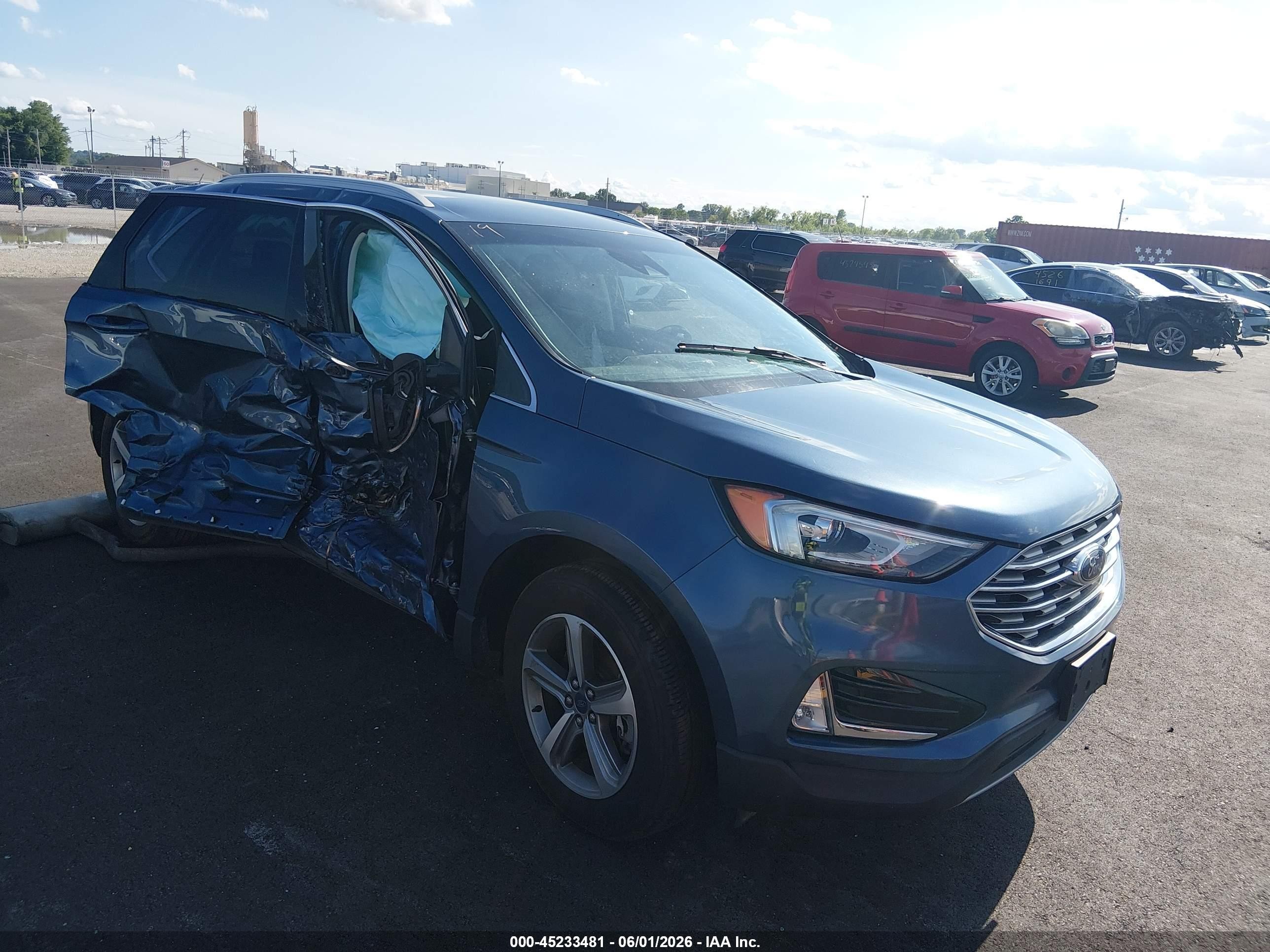 2019 Ford Edge SEL, VIN 2FMPK4J93KBC06097 — Side