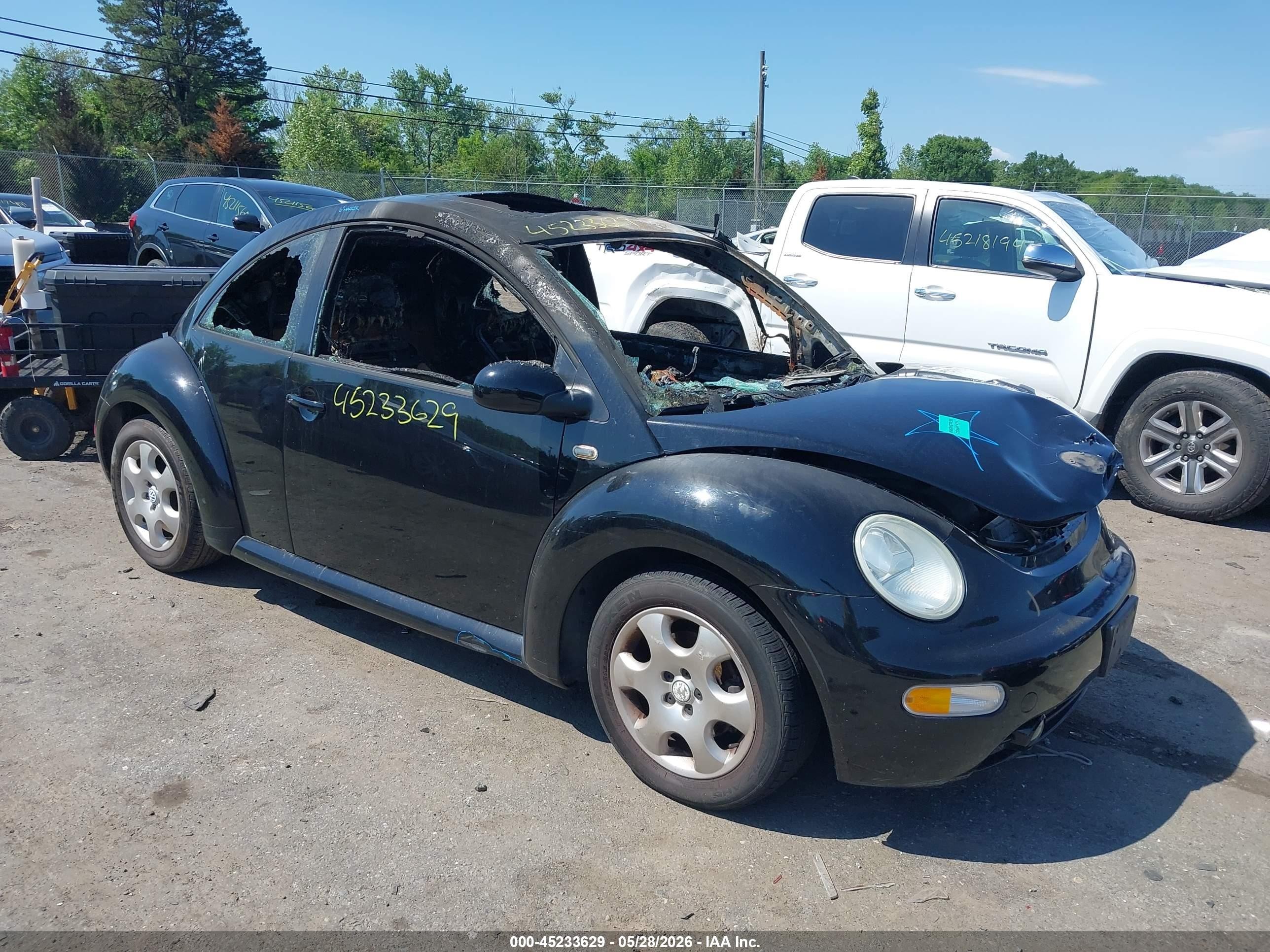 2002 Volkswagen Beetle GLS, VIN 3VWCK21C42M433507 — Пожар в салоне