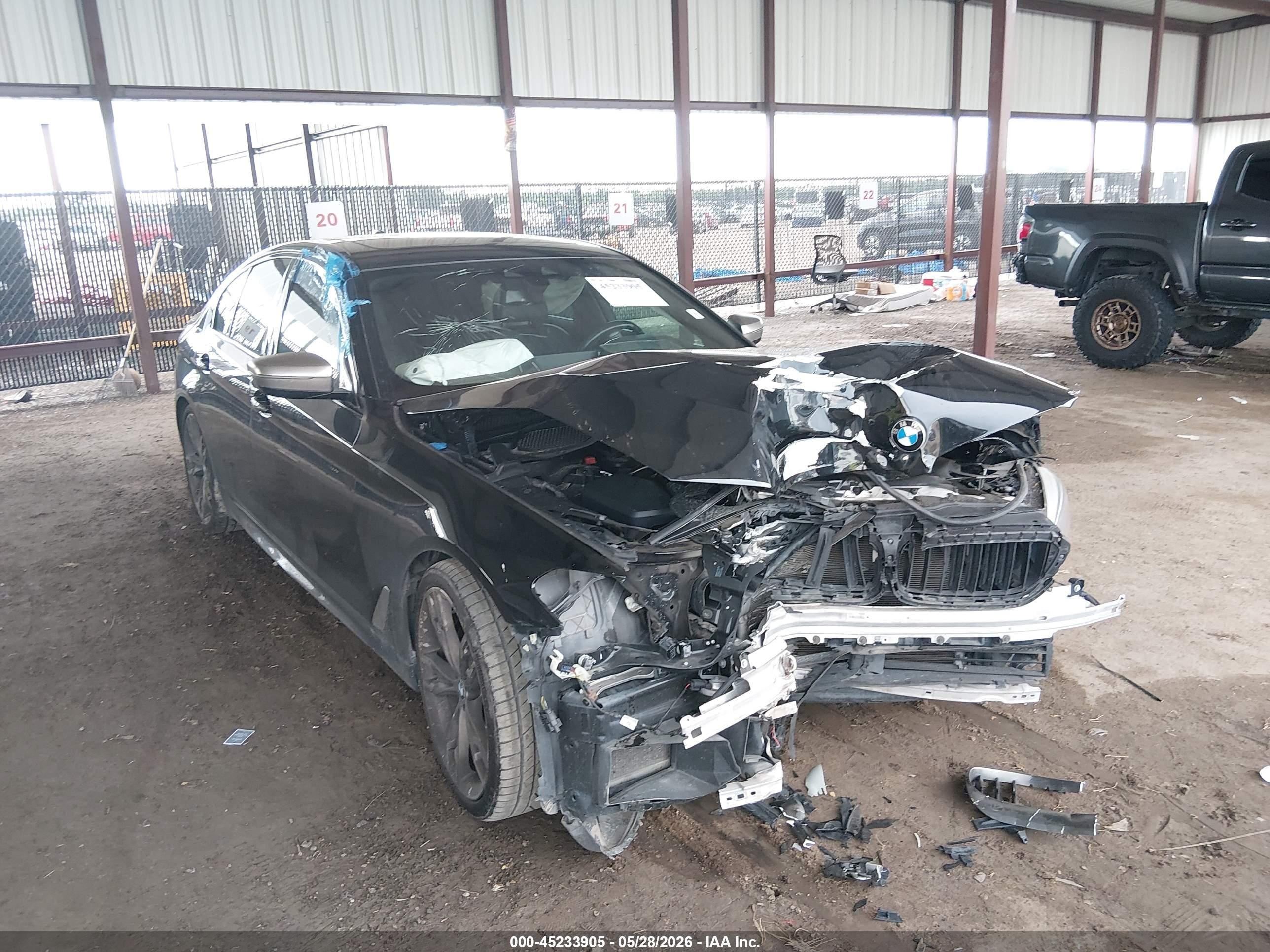 2018 BMW 5 Series M550i xDrive, VIN WBAJB9C58JB286922 — Front end