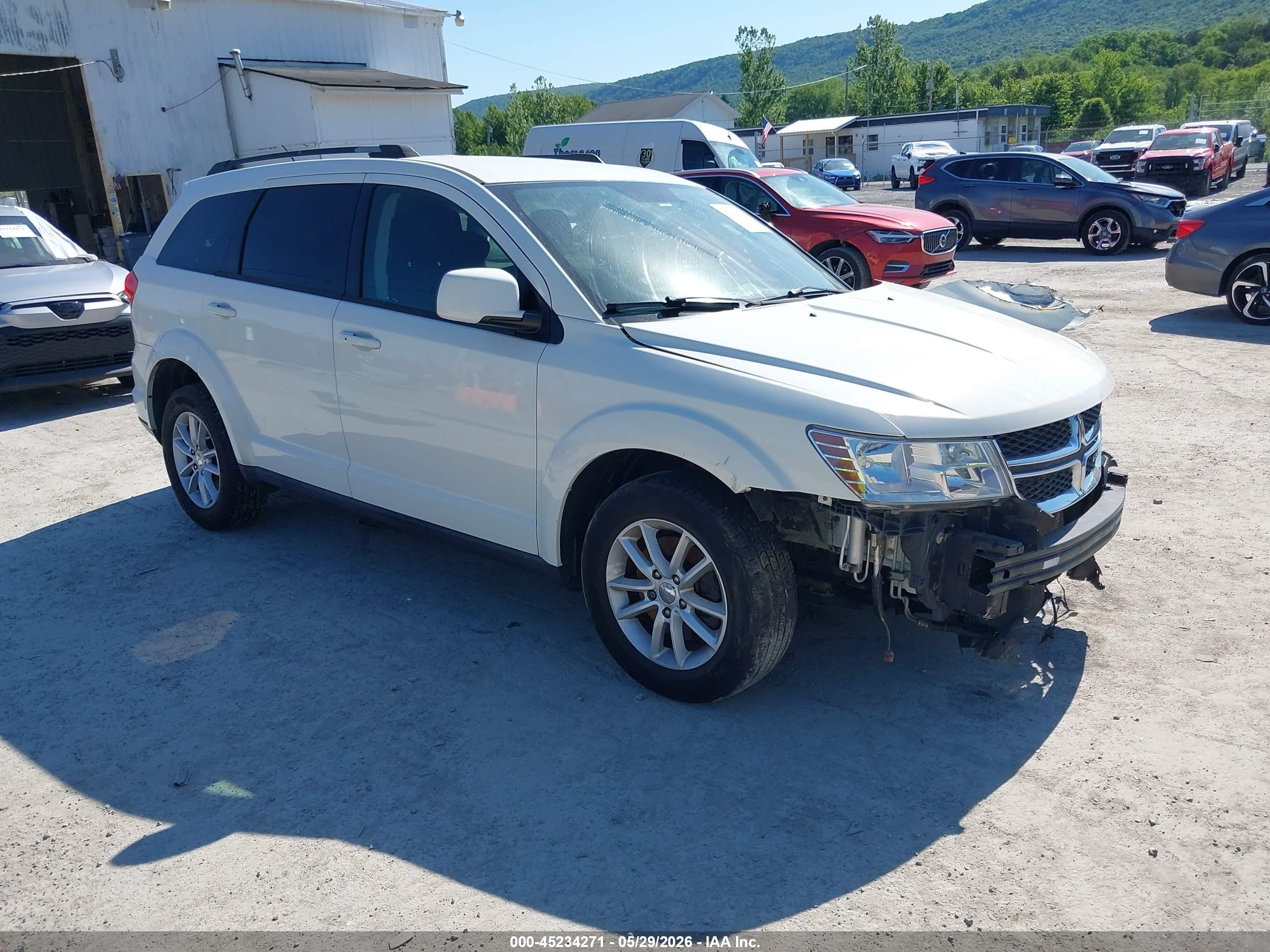 2013 Dodge Journey SXT, VIN 3C4PDDBG9DT648403 — Side