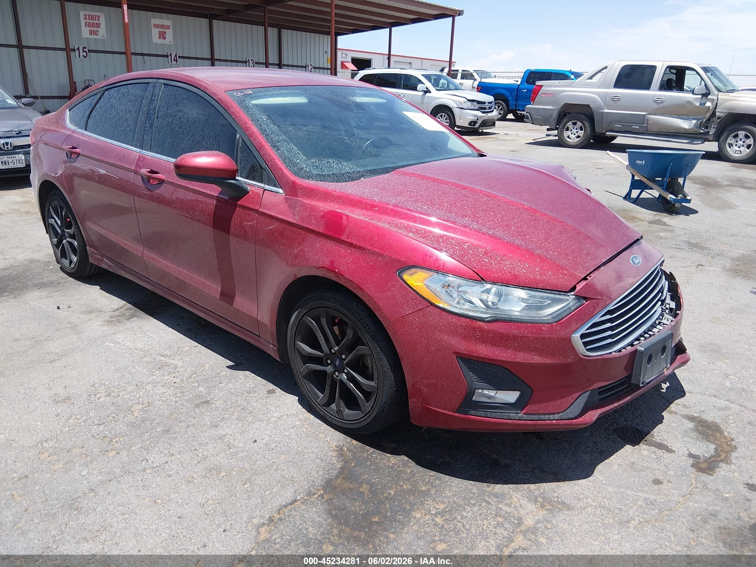 2019 Ford Fusion SE, VIN 3FA6P0HDXKR164586 — Front end