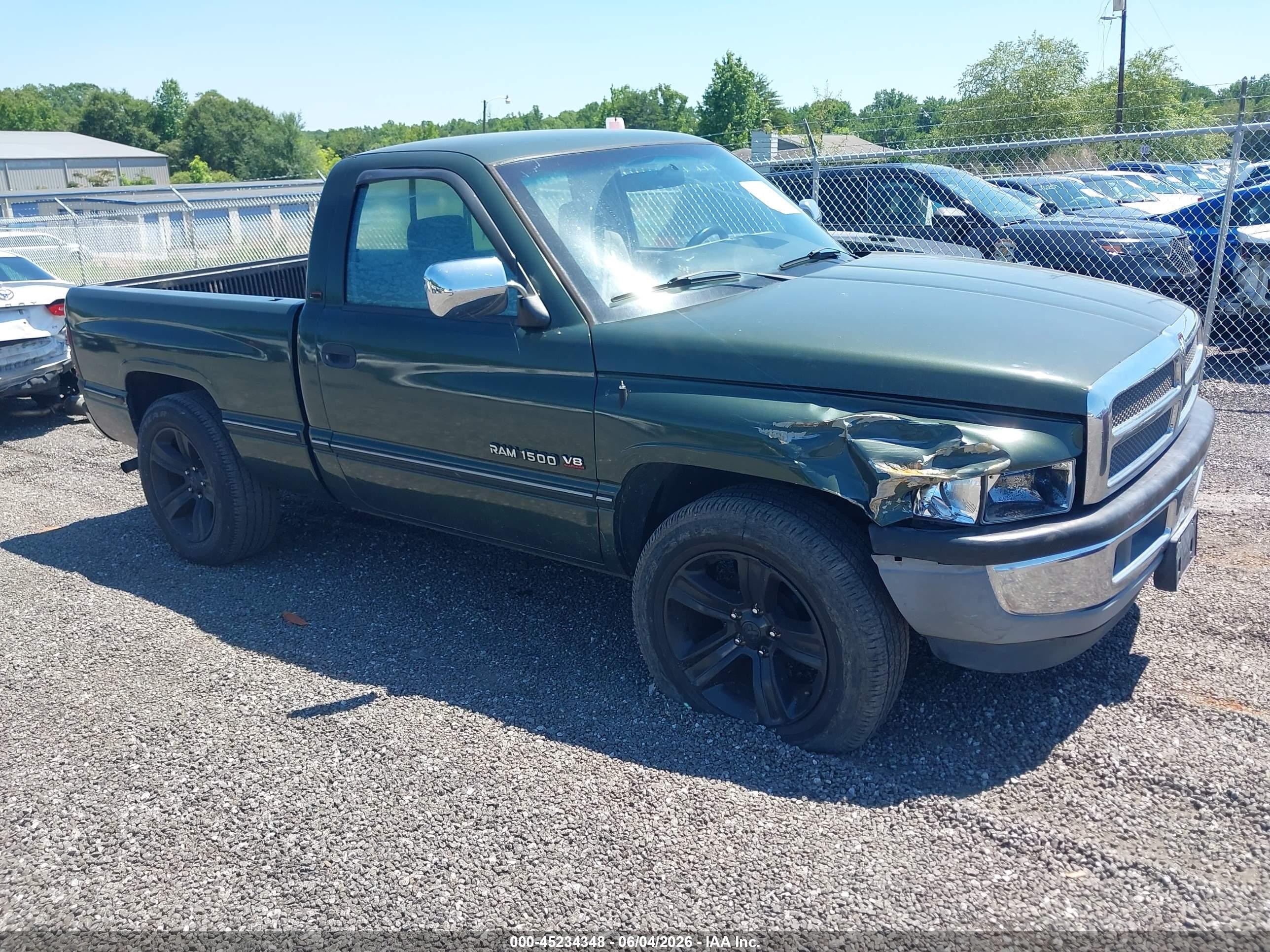 1996 Dodge 1500, VIN 1B7HC16Y1TS660442 — Бок