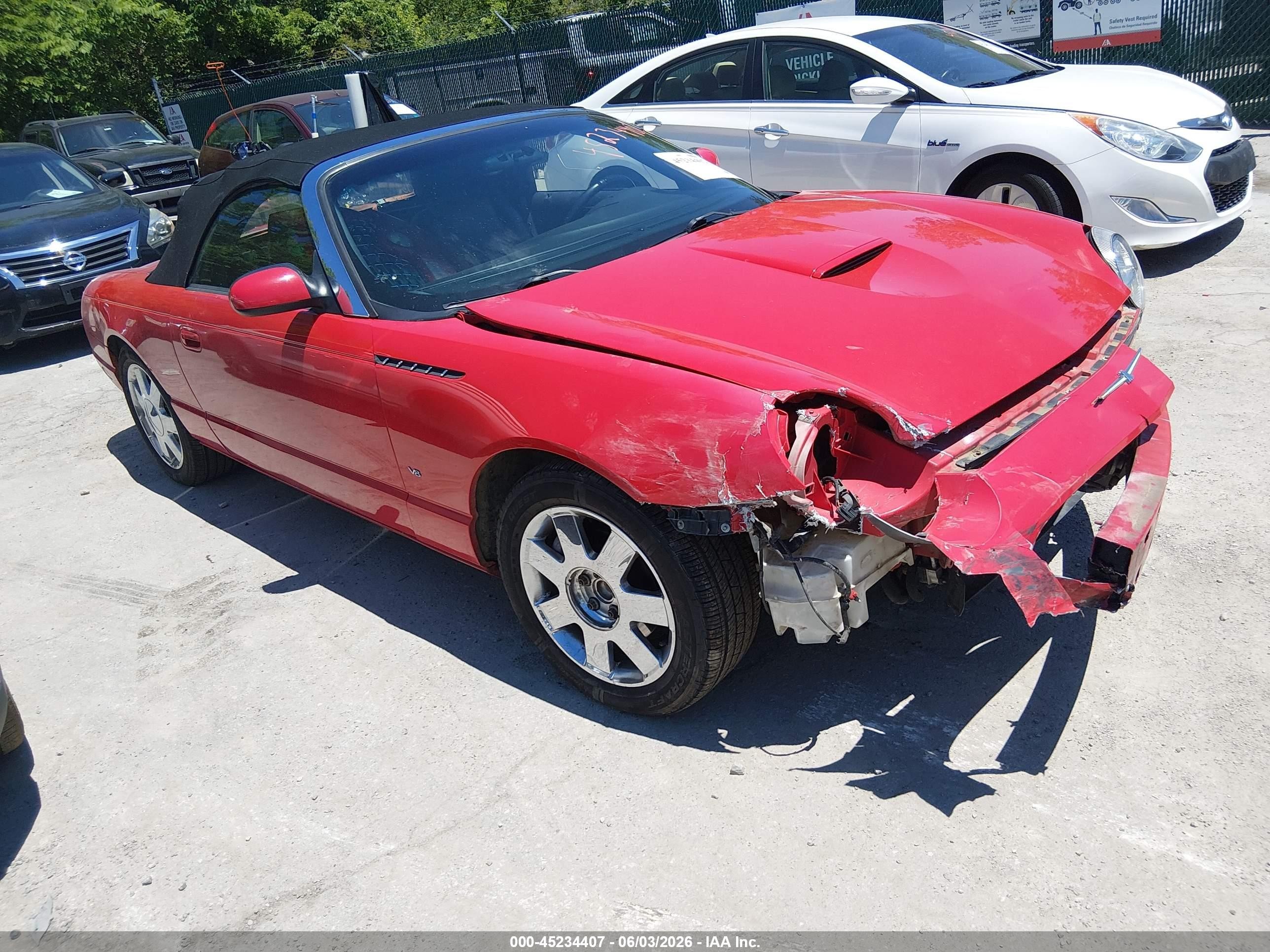 2003 Ford Thunderbird Deluxe, VIN 1FAHP60A23Y101644 — Front end