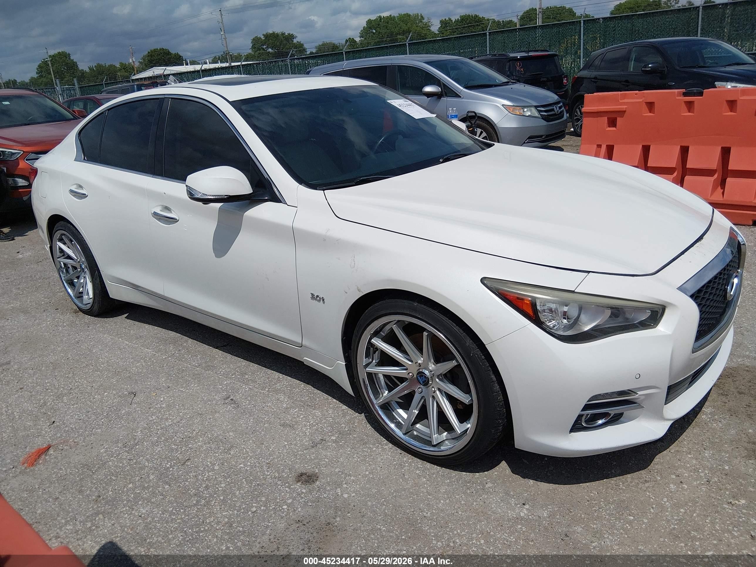 2017 Infiniti Q50 Signature Edition, VIN JN1EV7AR8HM834473 — Fresh water flood