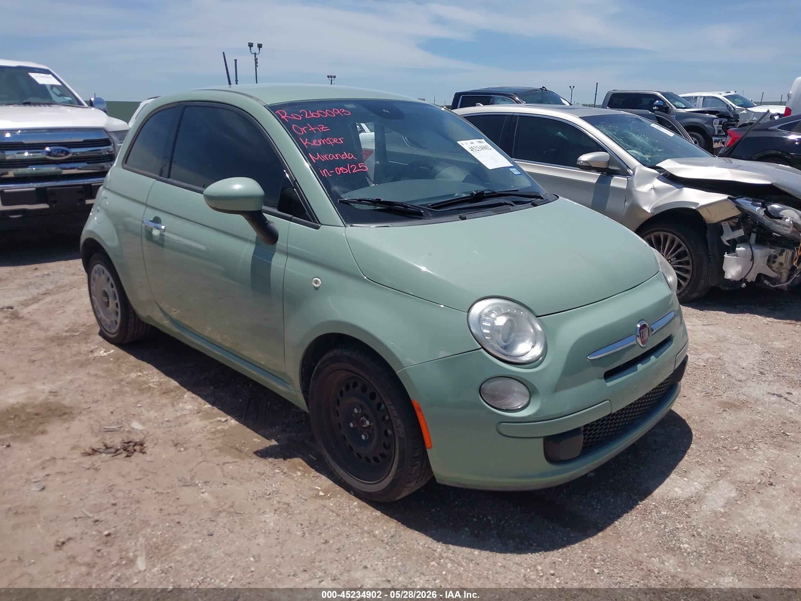 2015 FIAT 500 Pop, VIN 3C3CFFARXFT534375 — Side