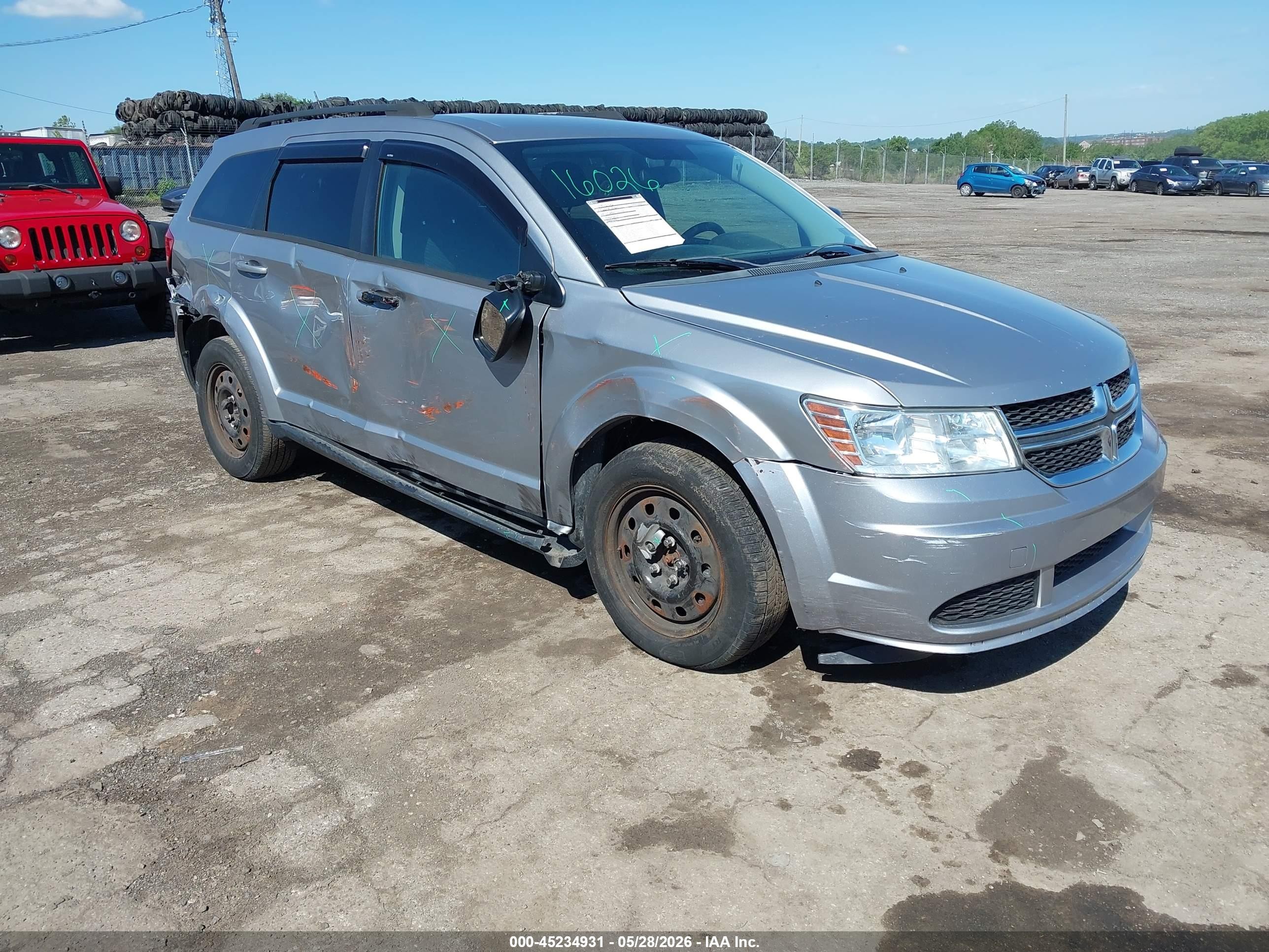 2017 Dodge Journey SE, VIN 3C4PDCAB8HT545608 — Бок