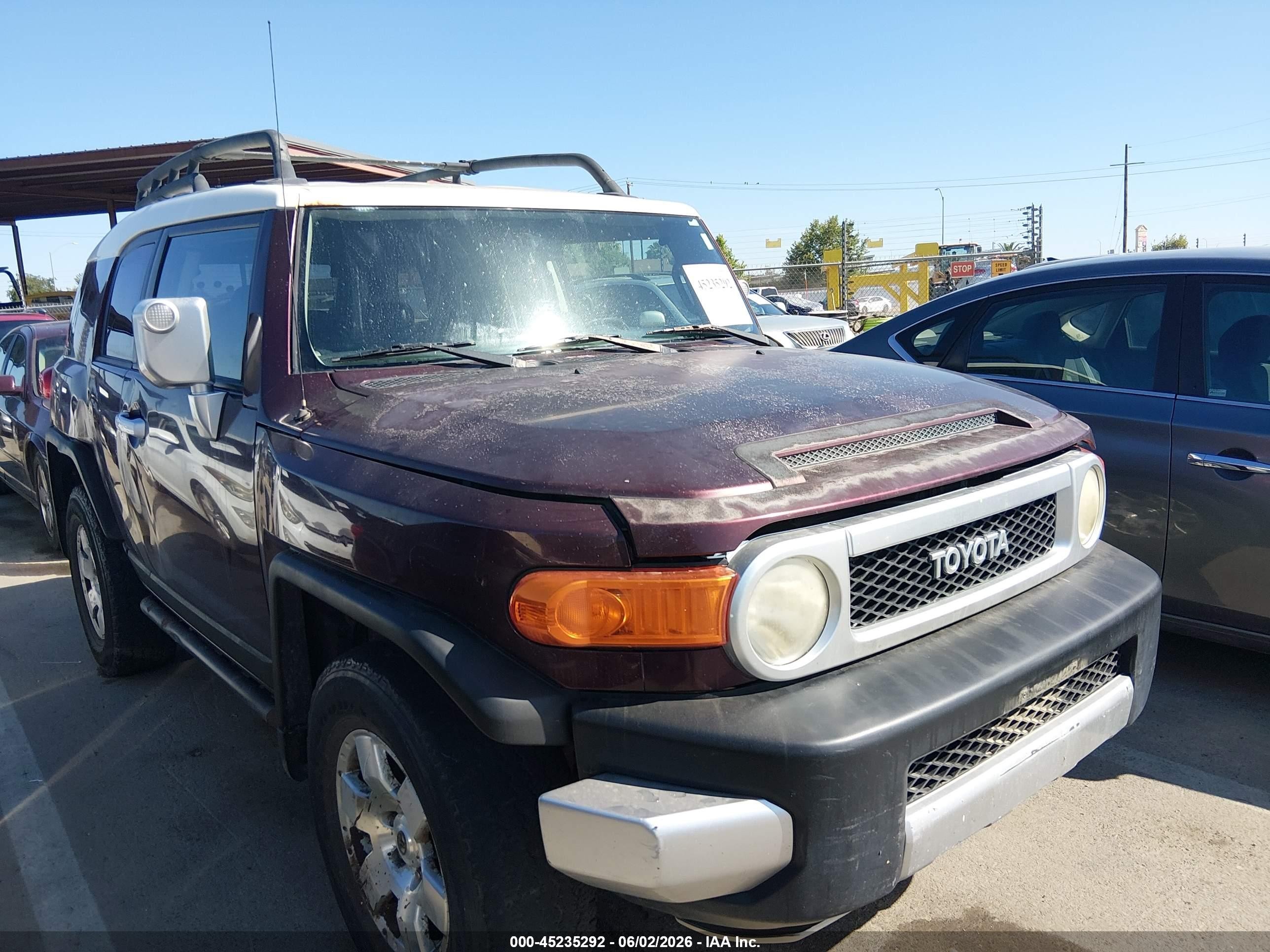 2007 Toyota FJ Cruiser, VIN JTEBU11F870081731 — Normal wear