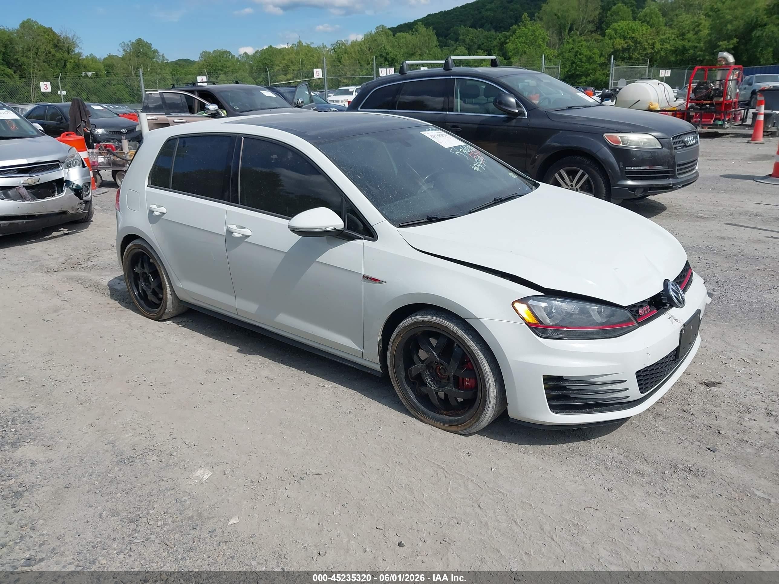 2017 Volkswagen Golf GTI S, VIN 3VW447AU2HM070010 — Front end