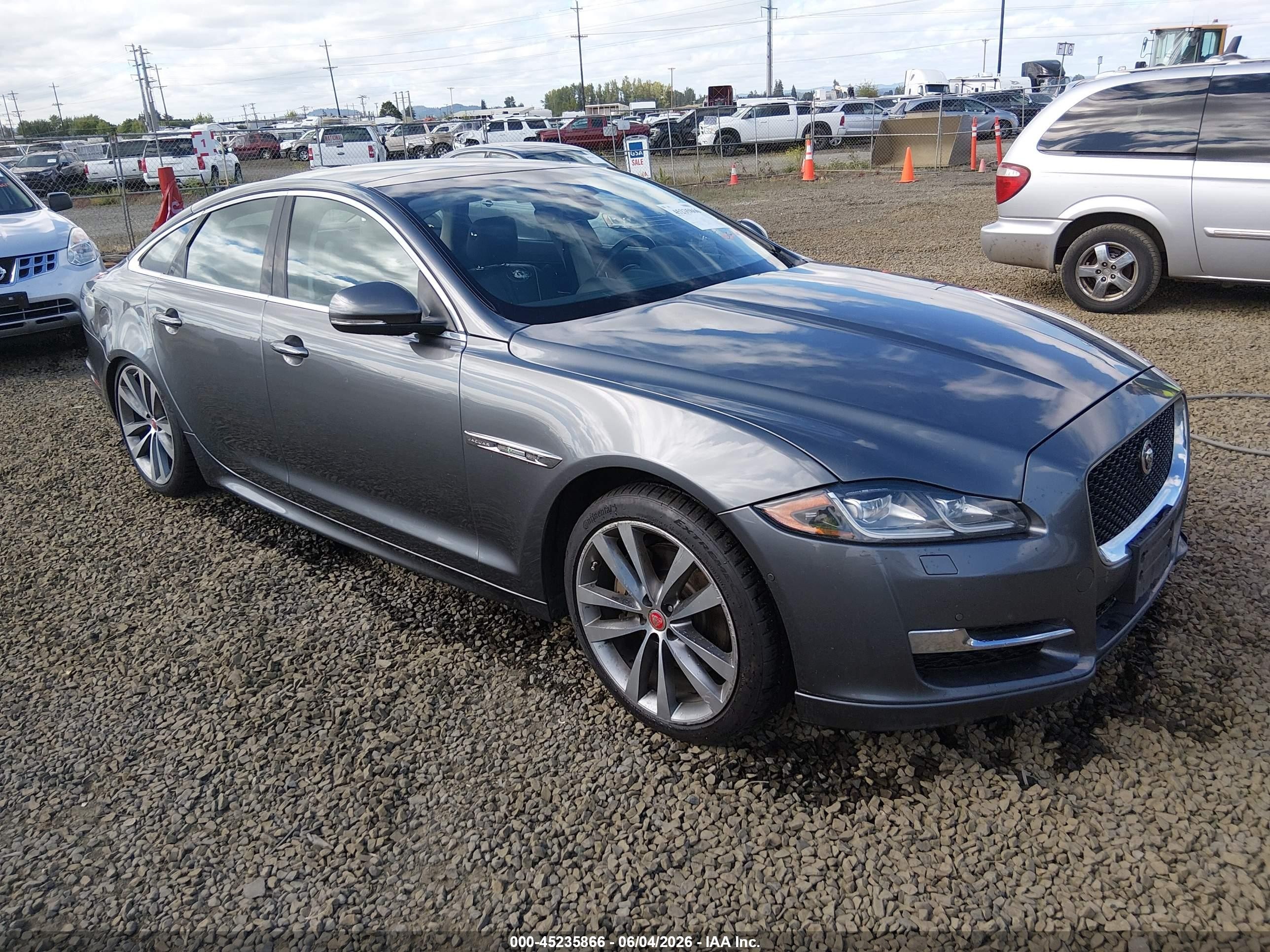 2018 Jaguar XJ, VIN SAJWJ1CD6J8W13840 — Mechanical