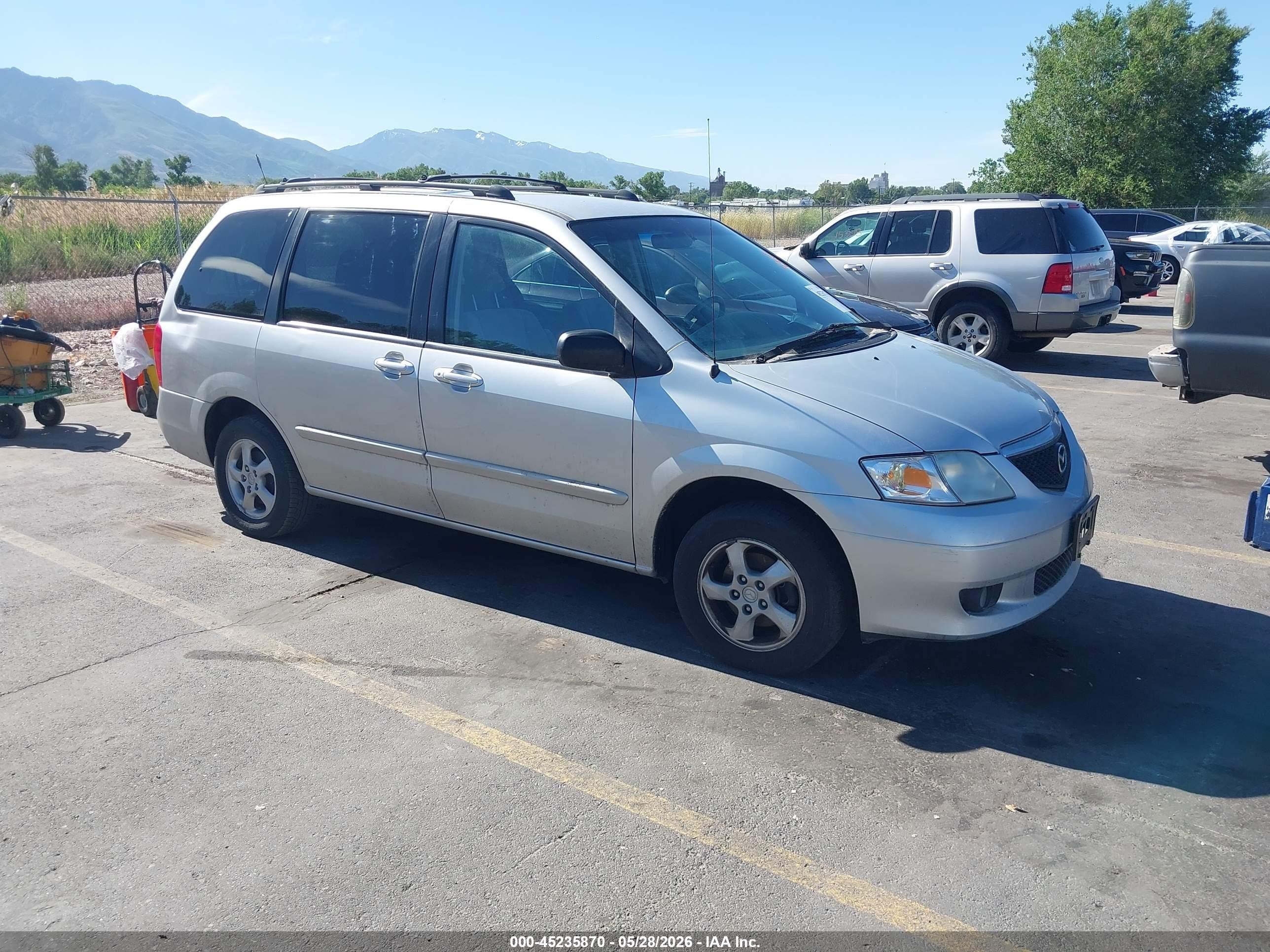 2002 Mazda MPV LX, VIN JM3LW28J820318009 — Normal wear