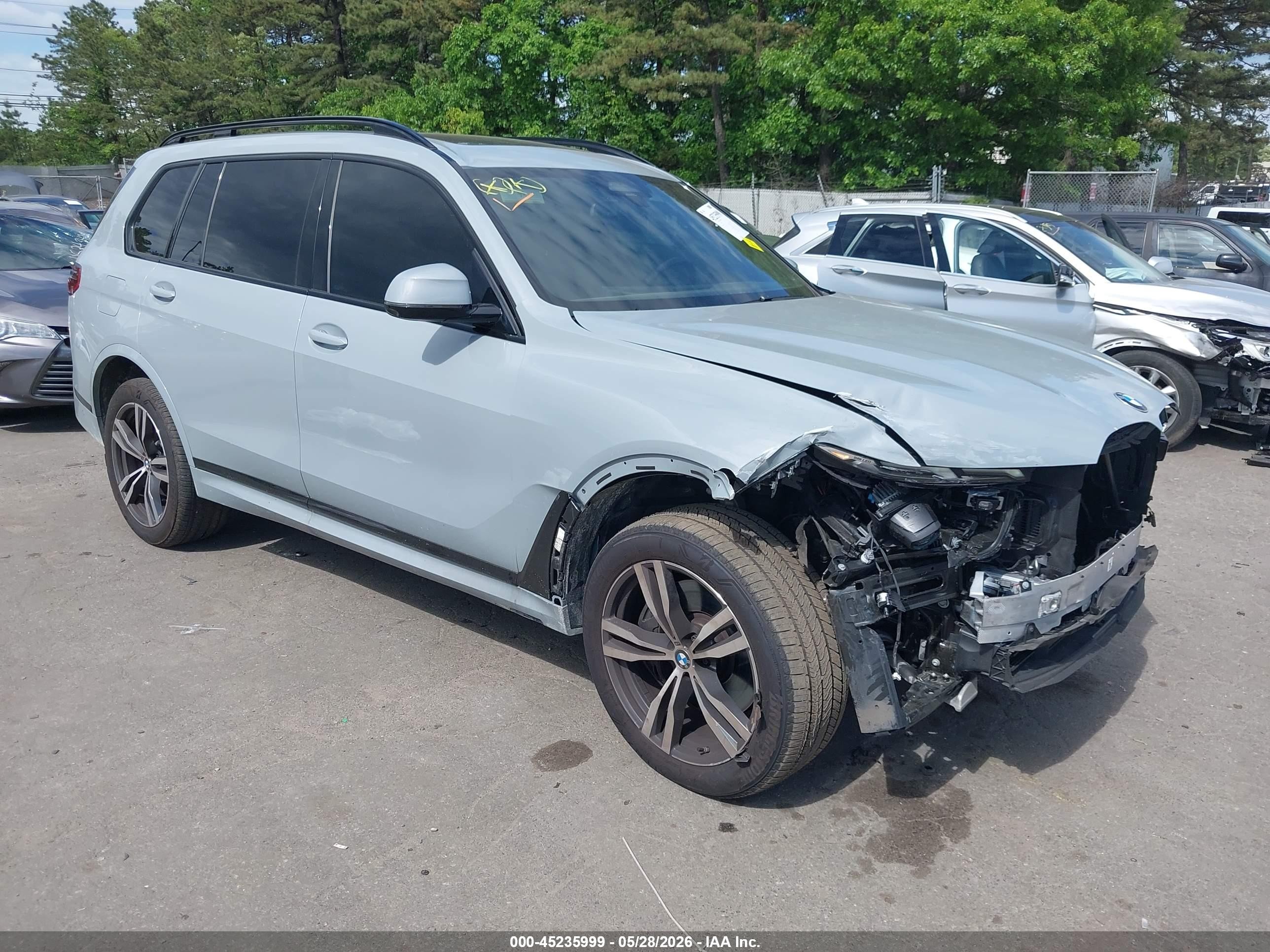 2026 BMW X7 xDrive40i, VIN 5UX23EM07T9123090 — Front end