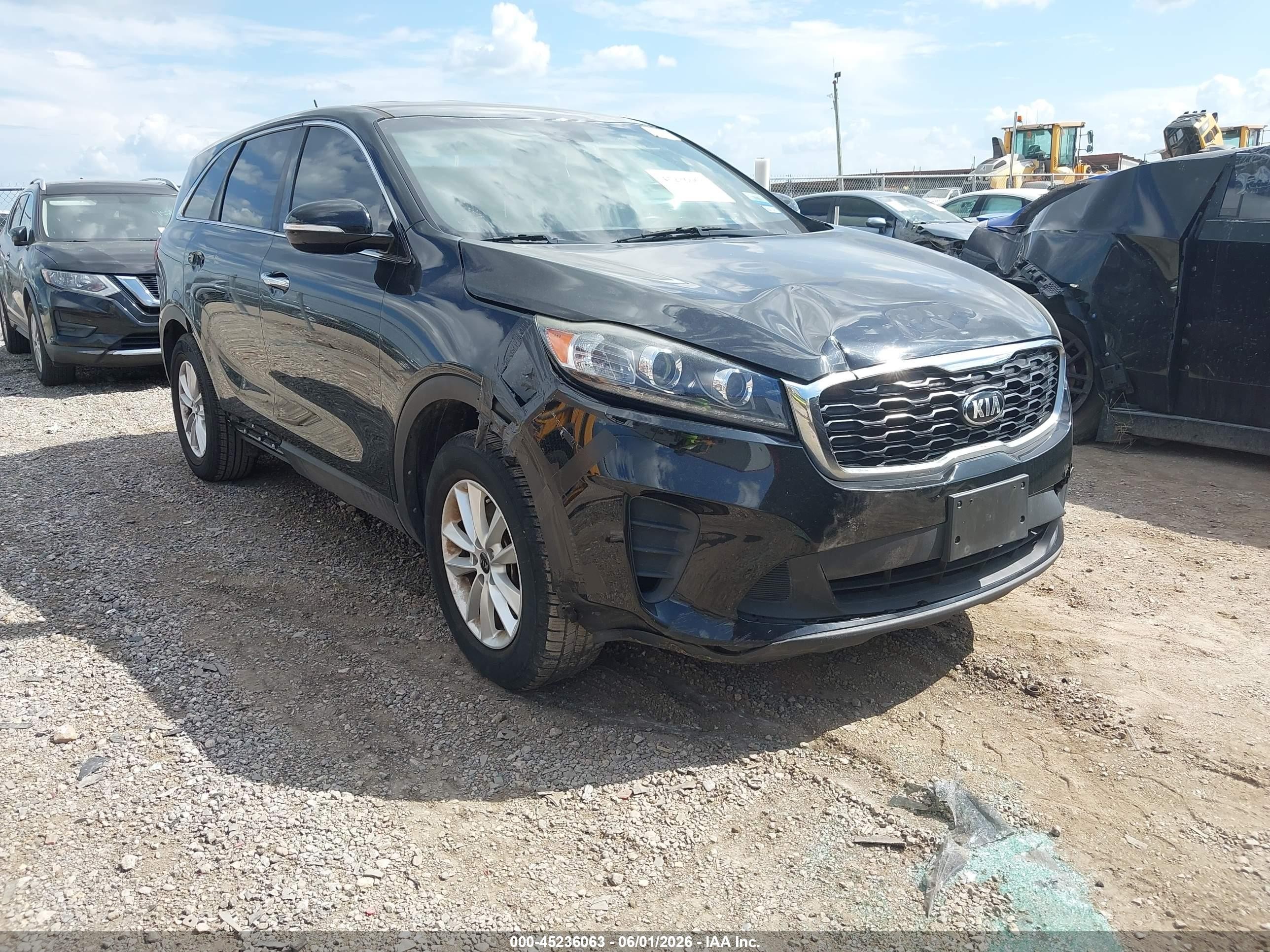 2019 Kia Sorento L, VIN 5XYPG4A3XKG582518 — Repossession