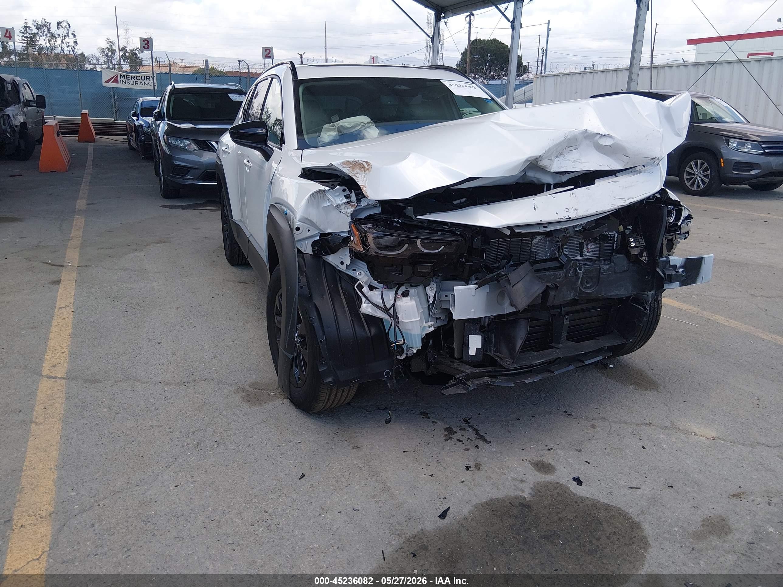 2026 Mazda CX-50 Hybrid Premium, VIN 7MMVAADW0TN162273 — Front end