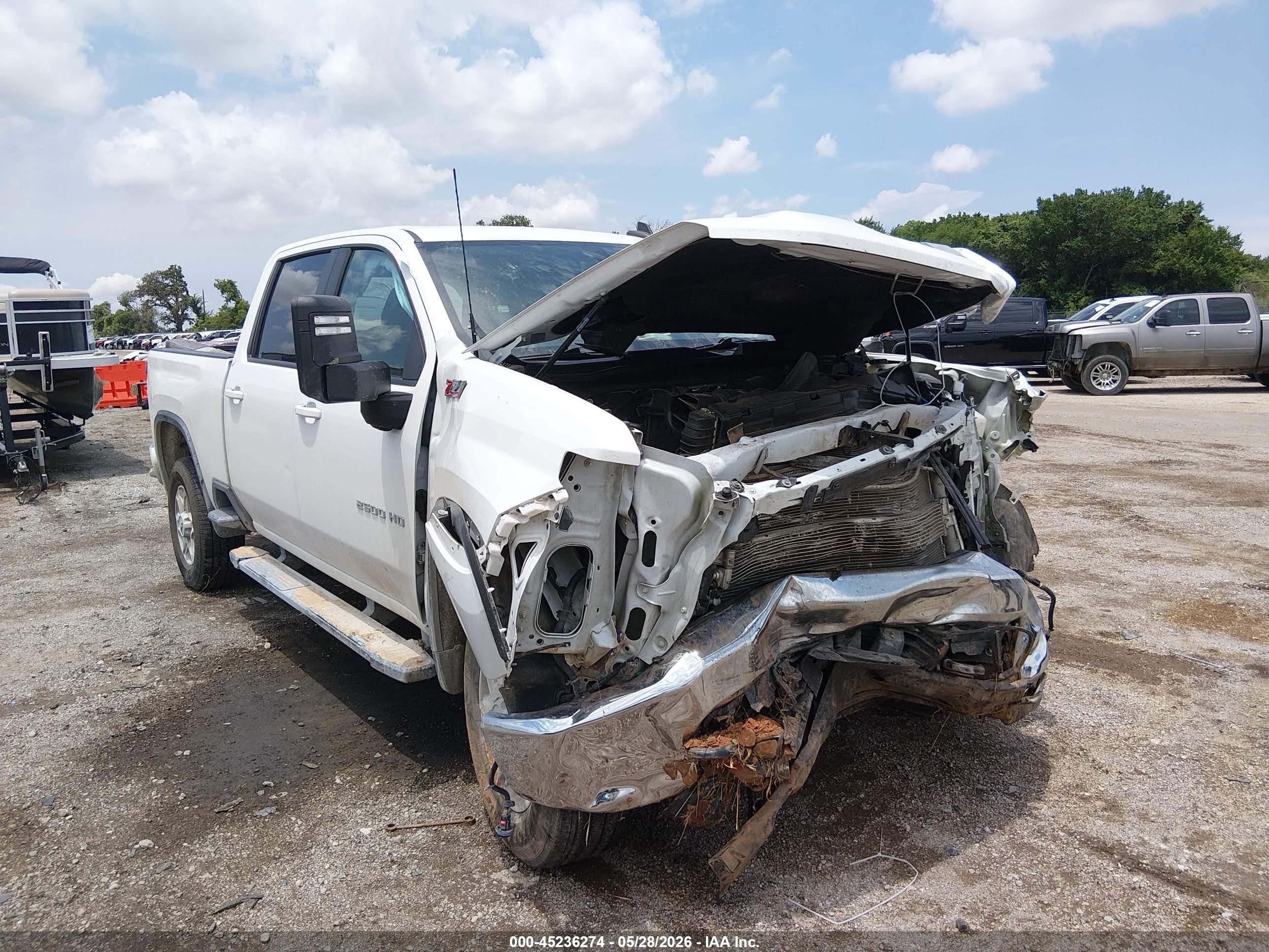 2022 Chevrolet Silverado 2500HD LT, VIN 1GC1YNEY9NF246414 — Front end