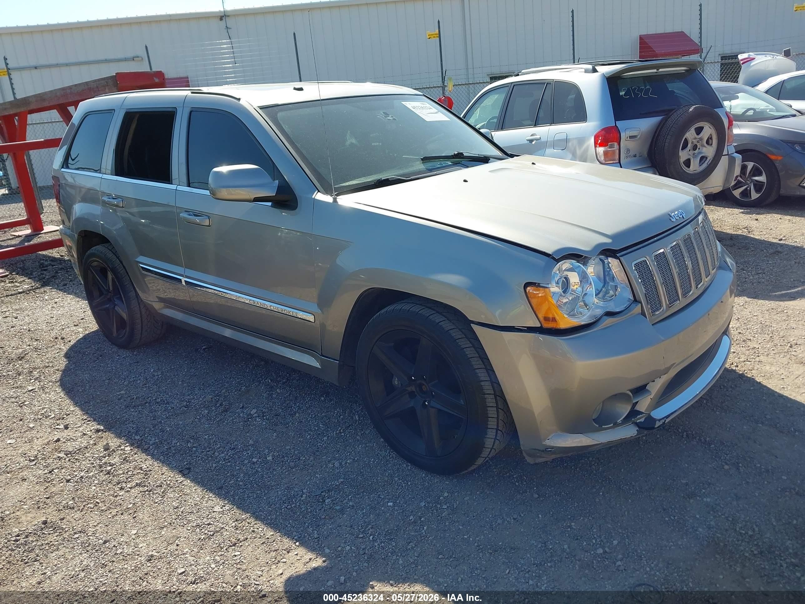 2008 Jeep Grand Cherokee SRT-8, VIN 1J8HR78388C189421 — Front end