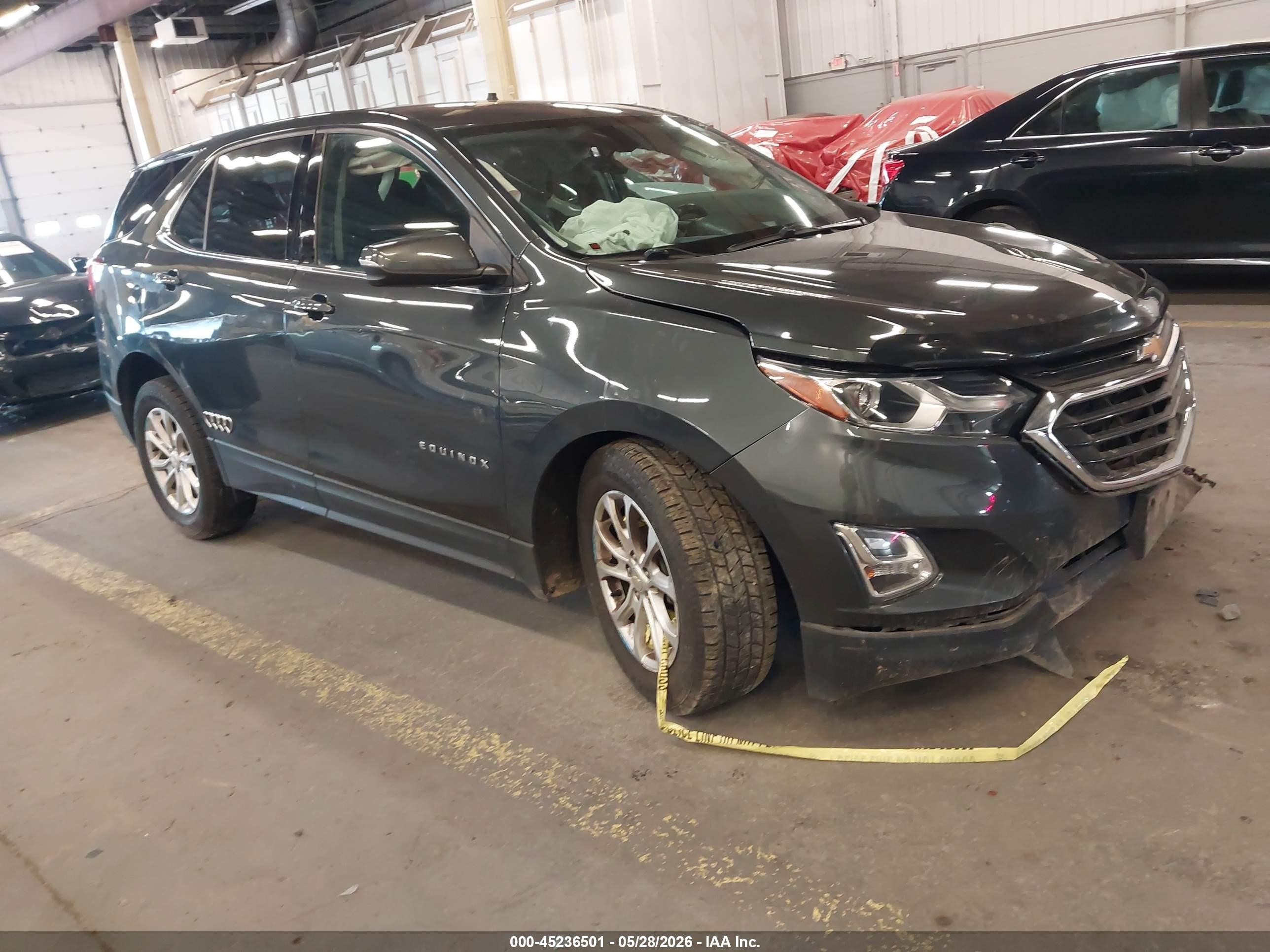 2019 Chevrolet Equinox LT, VIN 3GNAXUEV2KS532588 — Бок